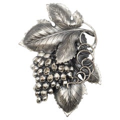 Broche danoise en forme de feuille de vigne de Napier