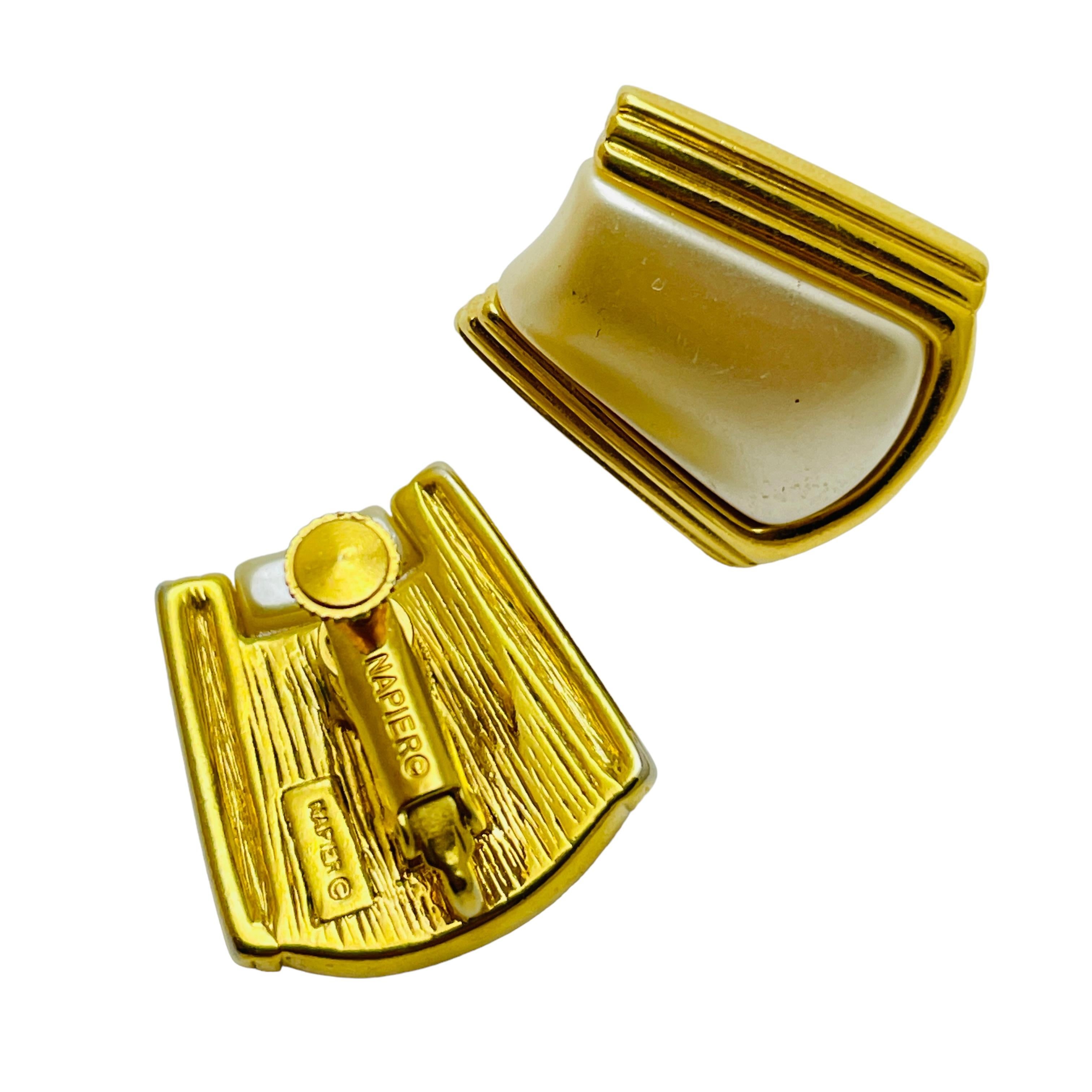 NAPIER gold tone faux pearl designer clip on earrings In Good Condition For Sale In Palos Hills, IL