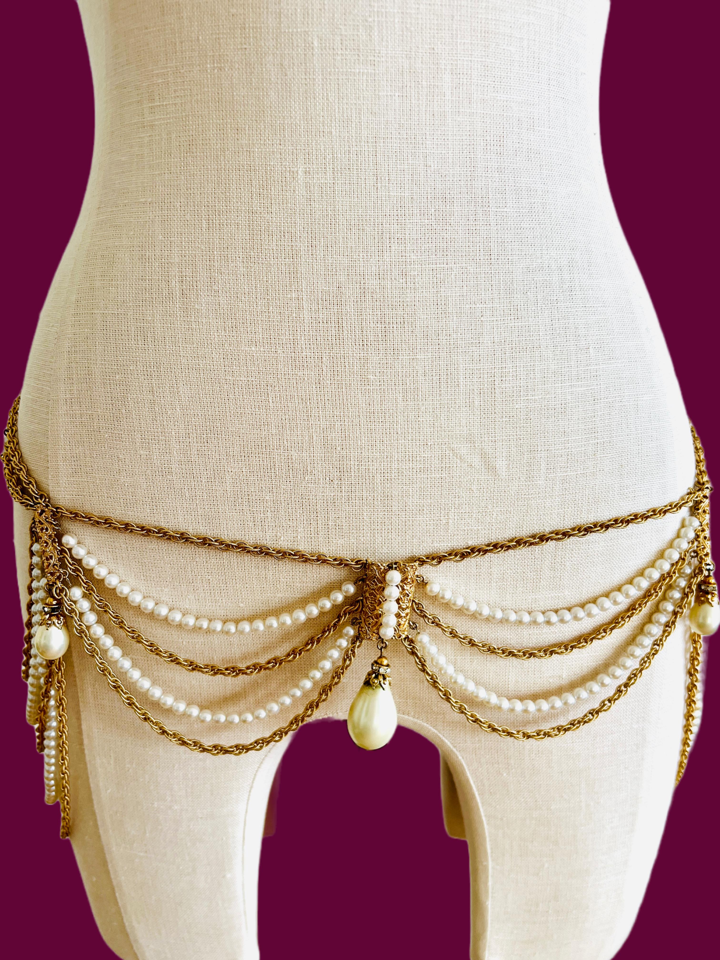 Napier Multi Chain Gold Tiered Layered Shoulder Necklace, Bikini Belt In Good Condition For Sale In Sausalito, CA