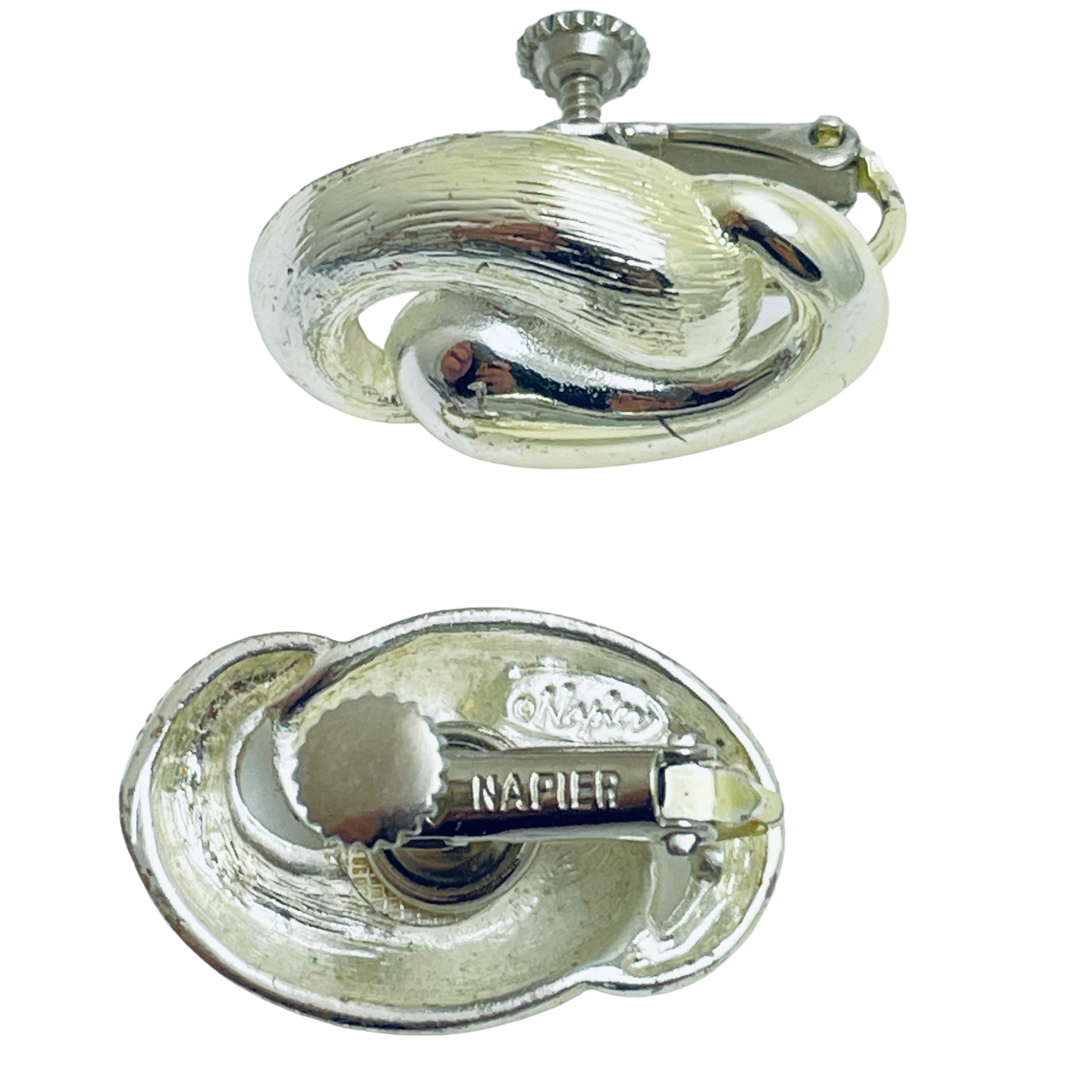 Pendientes de clip de plata de diseño firmados por NAPIER en Bueno estado para la venta en Palos Hills, IL