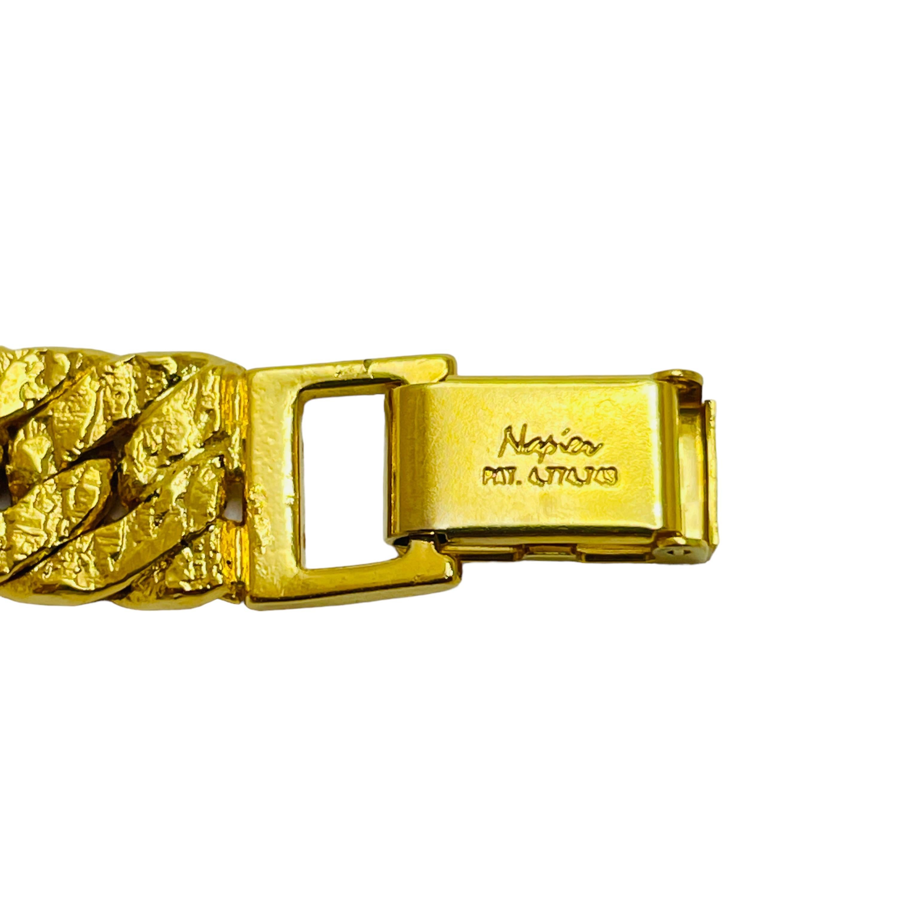Bracciale a catena vintage firmato NAPIER, in oro, per passerella In condizioni buone in vendita a Palos Hills, IL