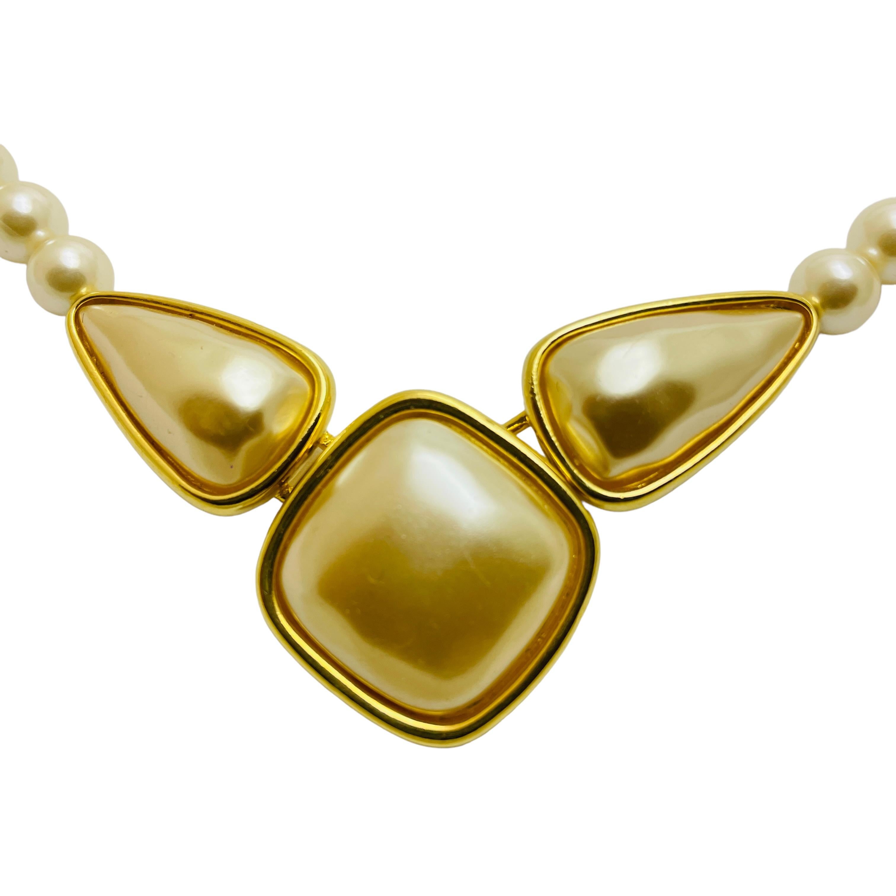 NAPIER signierte Vintage-Laufsteg-Halskette aus Gold mit Perlenimitat Damen im Angebot