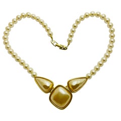 NAPIER signed Retro gold faux pearl designer runway necklace