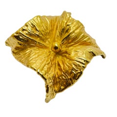 NAPIER signed vintage gold tone designer brooch