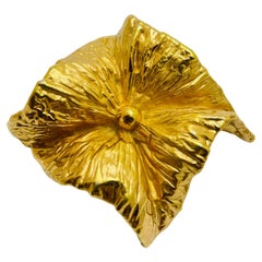 NAPIER signed vintage gold tone designer brooch