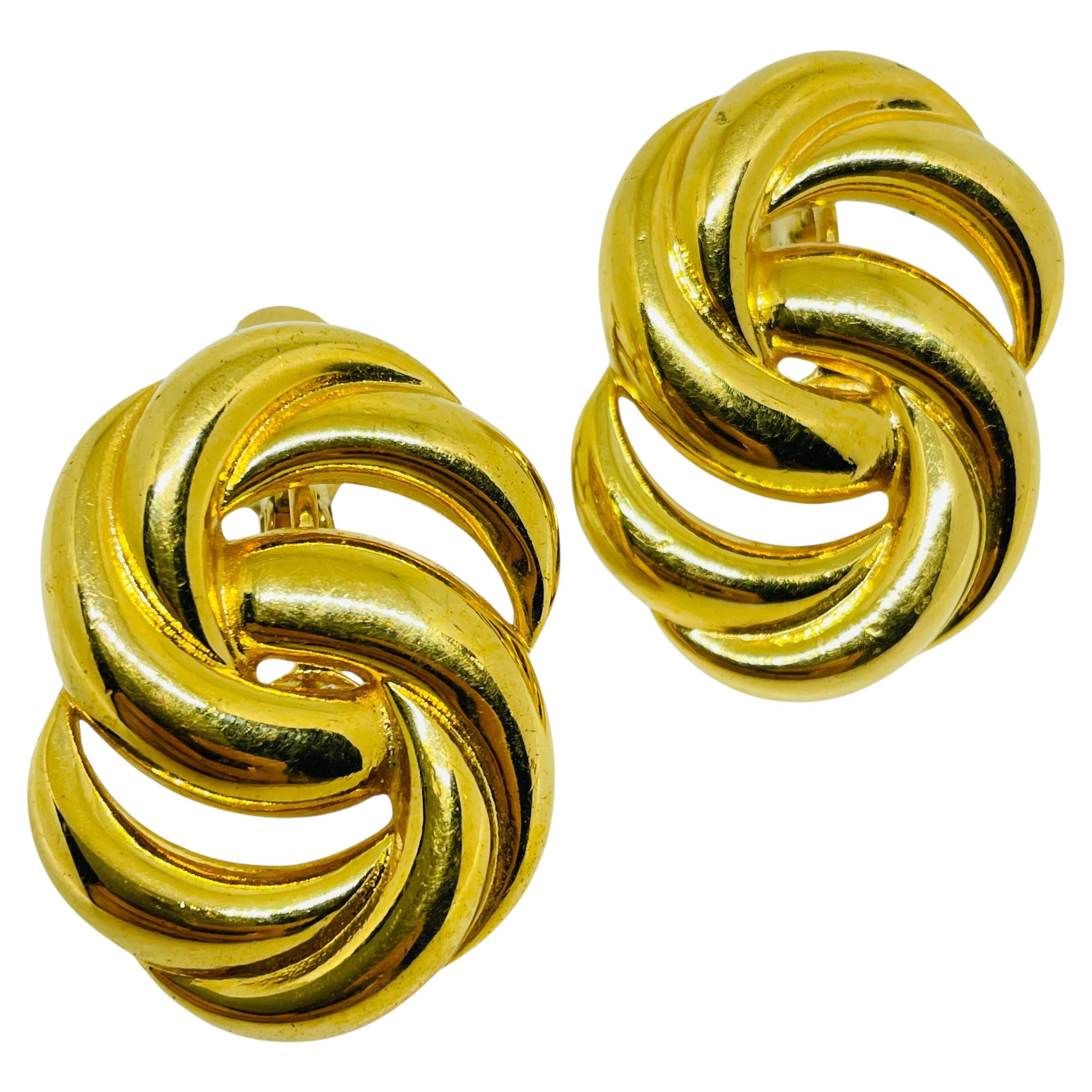 NAPIER signed vintage gold tone designer clip on earrings