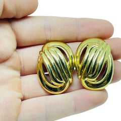 NAPIER signierte vintage goldfarbene Designer Ohrringe mit Piercing