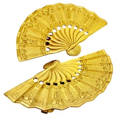 NAPIER signed vintage gold tone fan designer clip on earrings