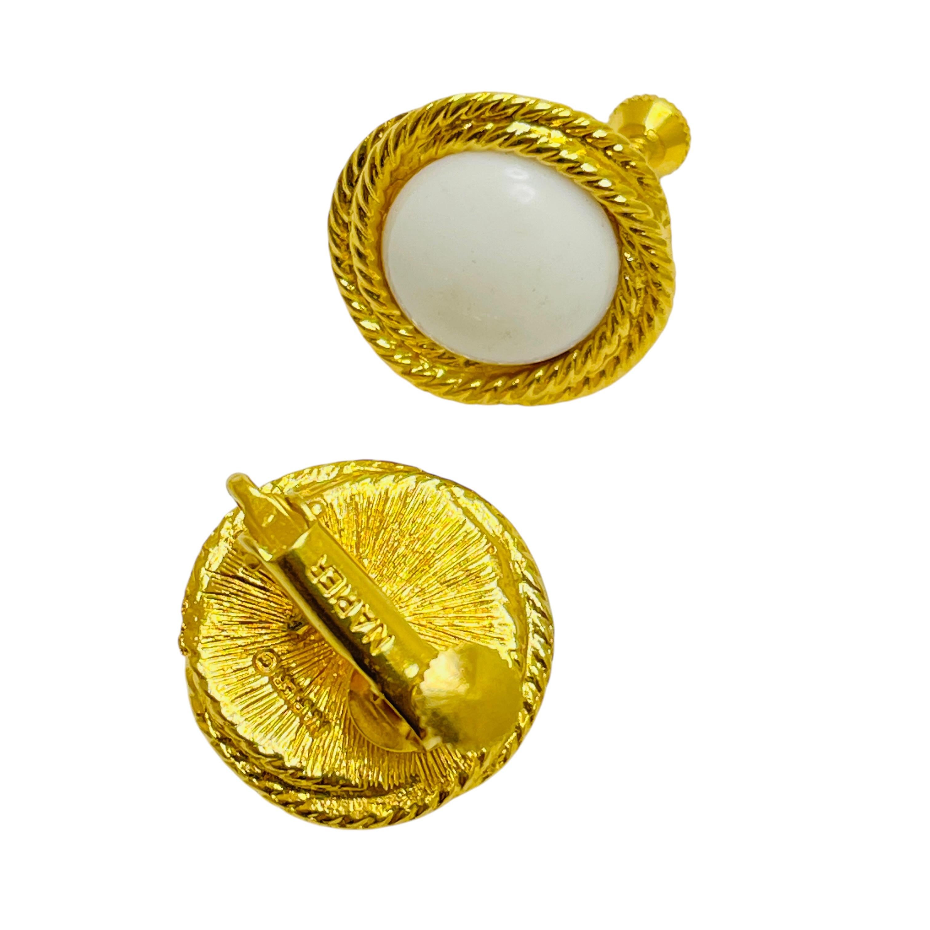 NAPIER signiert Vintage Gold Ton Glas Designer Ohrringe Clip auf im Zustand „Gut“ im Angebot in Palos Hills, IL