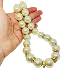 NAPIER signed vintage gold tone glass pearls rhinestones designer necklace