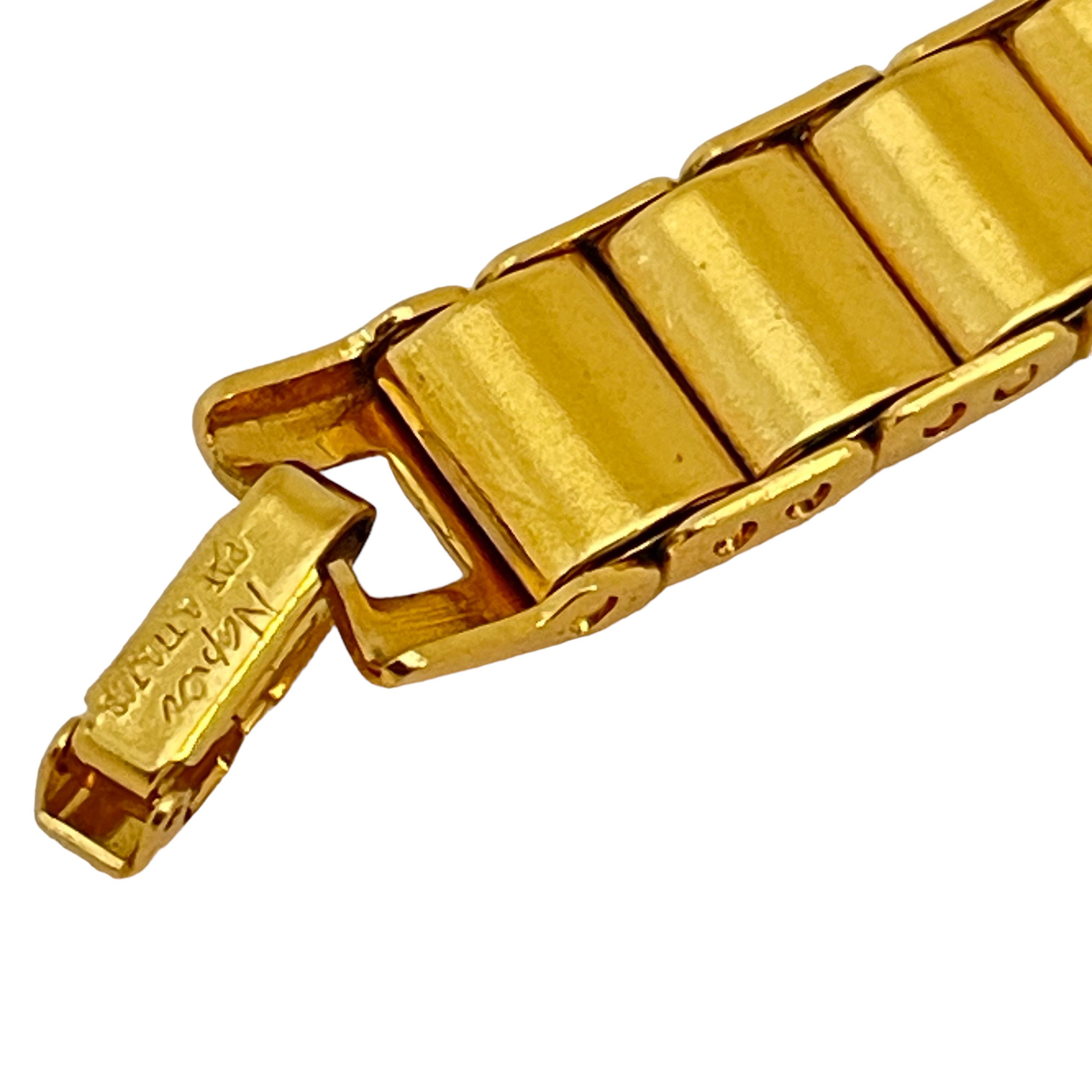 NAPIER signed vintage gold tone massive chain link designer bracelet In Good Condition For Sale In Palos Hills, IL