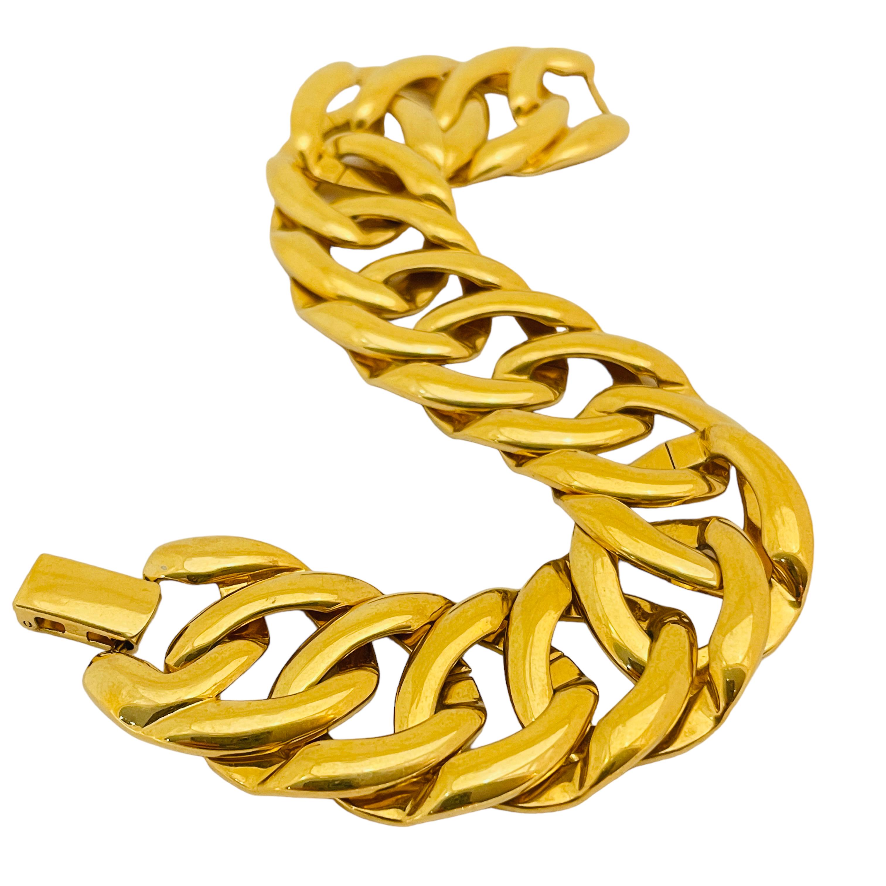 Women's or Men's NAPIER signed vintage gold tone massive chain link designer bracelet For Sale