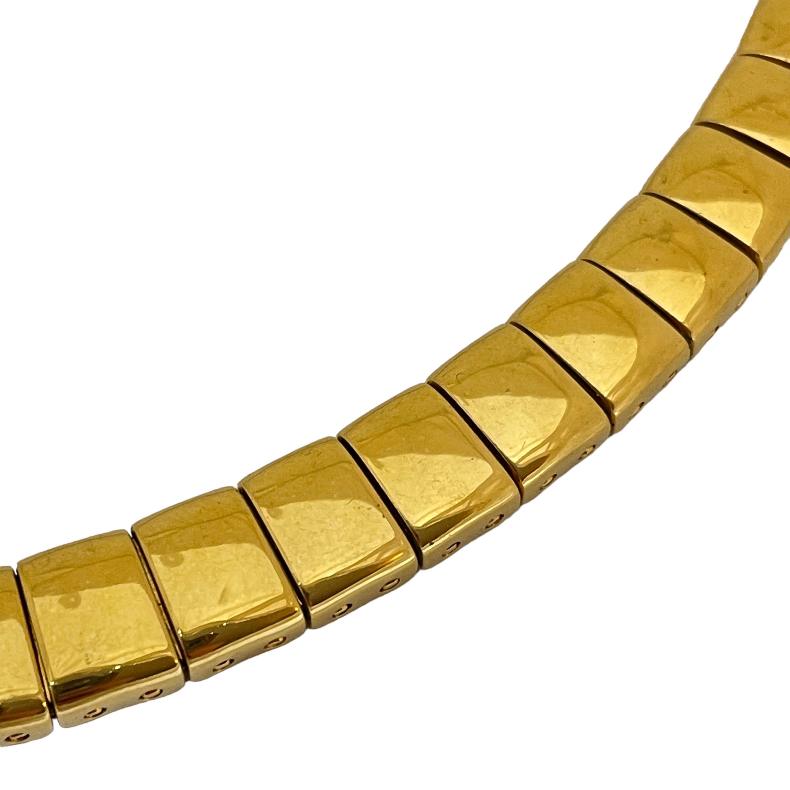 Femenino o masculino NAPIER signed vintage gold tone massive chain link designer necklace en venta