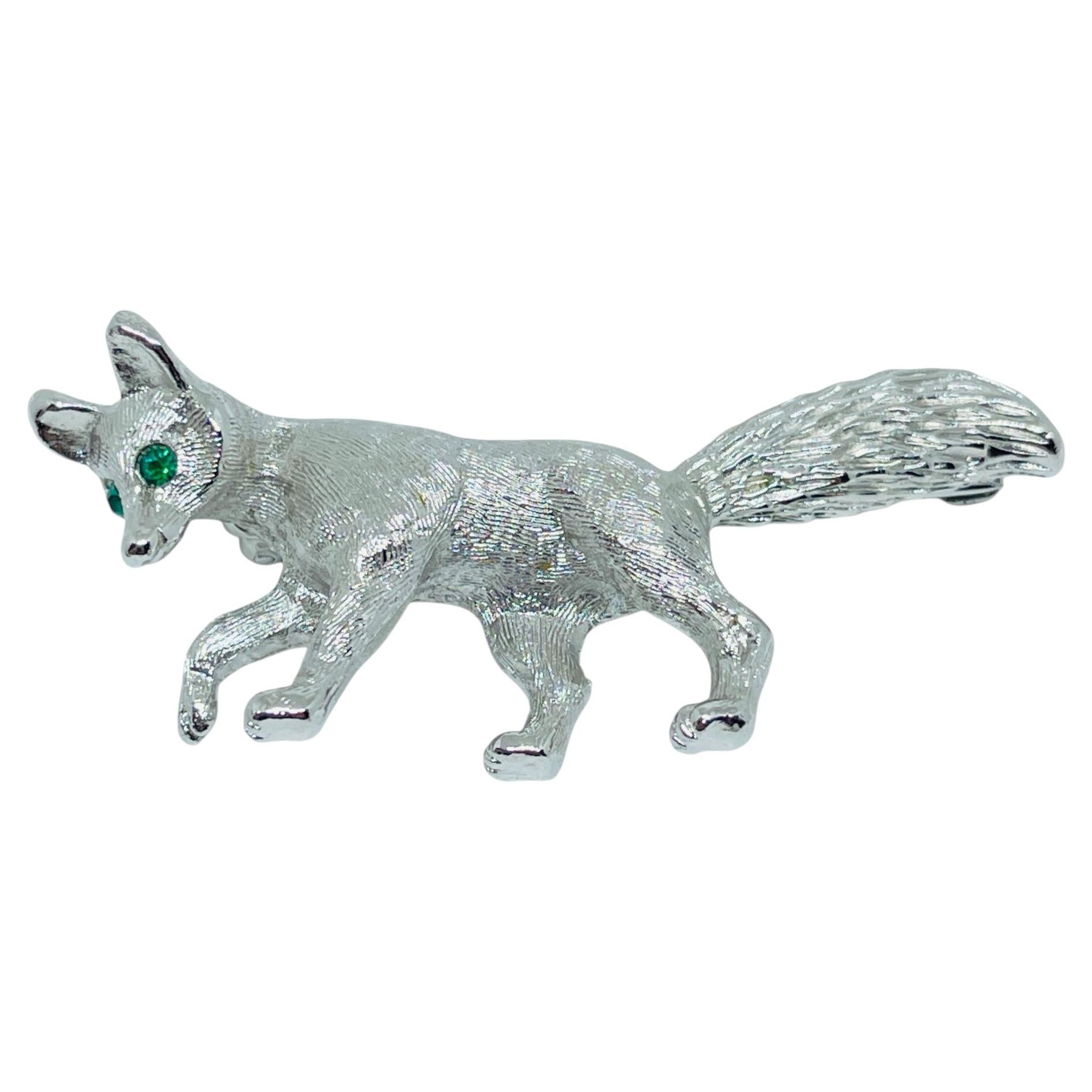 NAPIER signed vintage silver tone emerald rhinestone eyes fox designer brooch For Sale