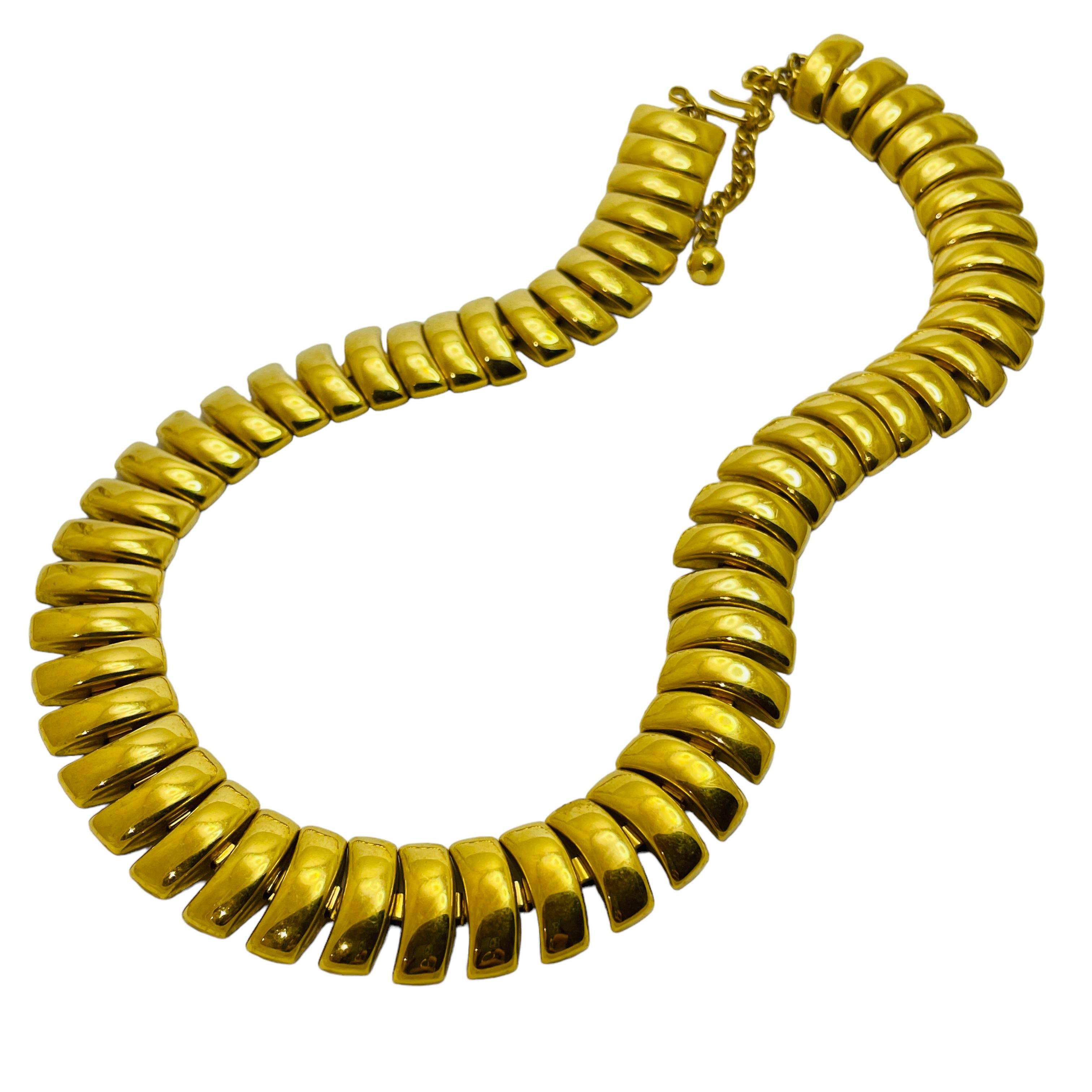 Collana vintage firmata NAPIER in oro di design modernista in vendita 1