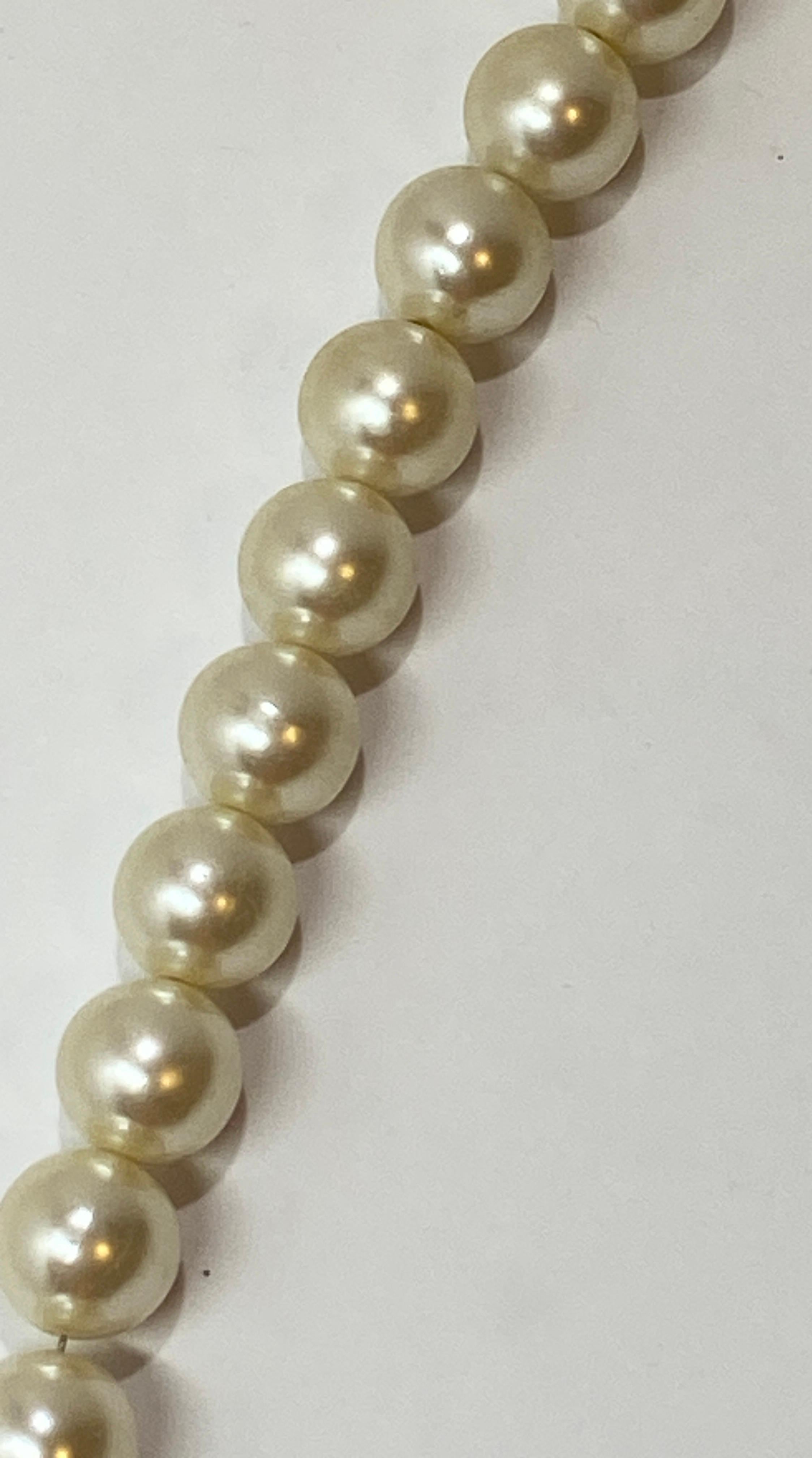 Napier Wonderfully Elegant Pearl with Polished Gold Hardware Chain-Link Necklace For Sale 2