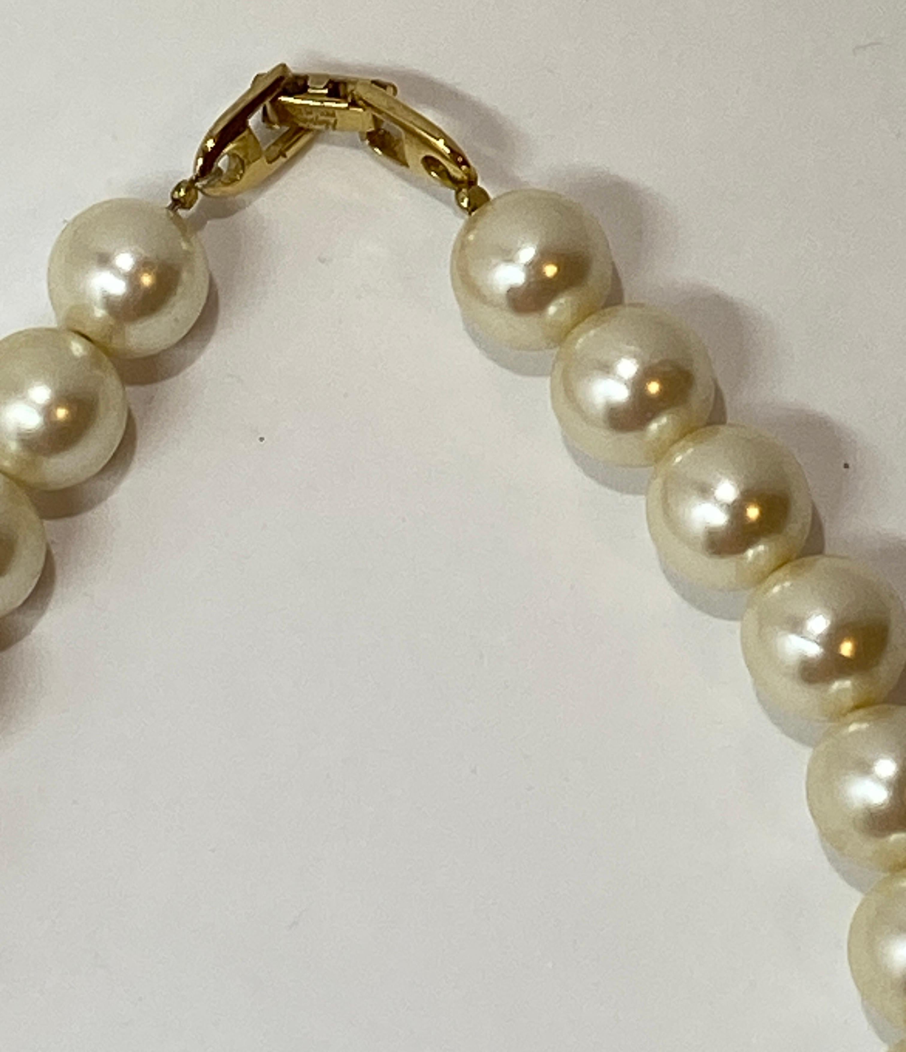 Napier Wonderfully Elegant Pearl with Polished Gold Hardware Chain-Link Necklace For Sale 4