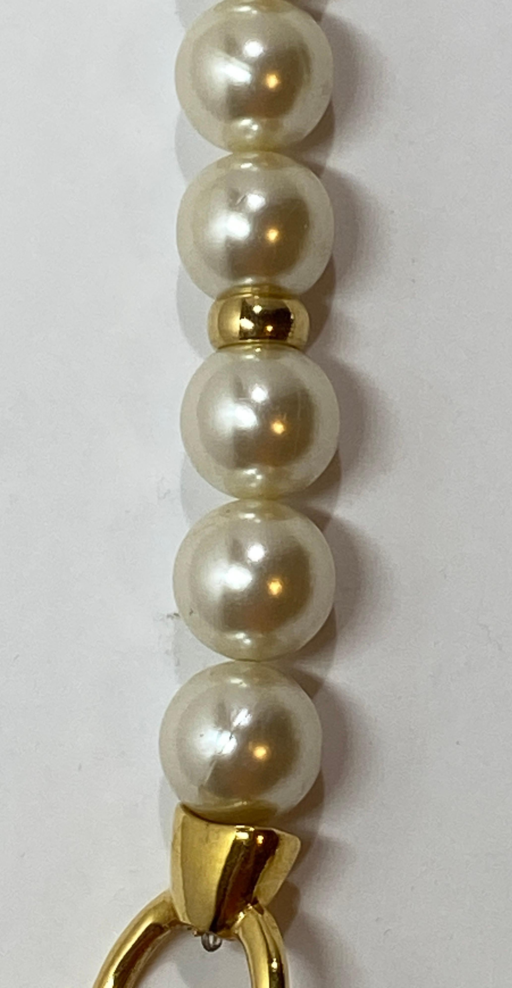 Napier Wonderfully Elegant Pearl with Polished Gold Hardware Chain-Link Necklace In Good Condition For Sale In New York, NY