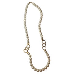 Retro Napier Wonderfully Elegant Pearl with Polished Gold Hardware Chain-Link Necklace