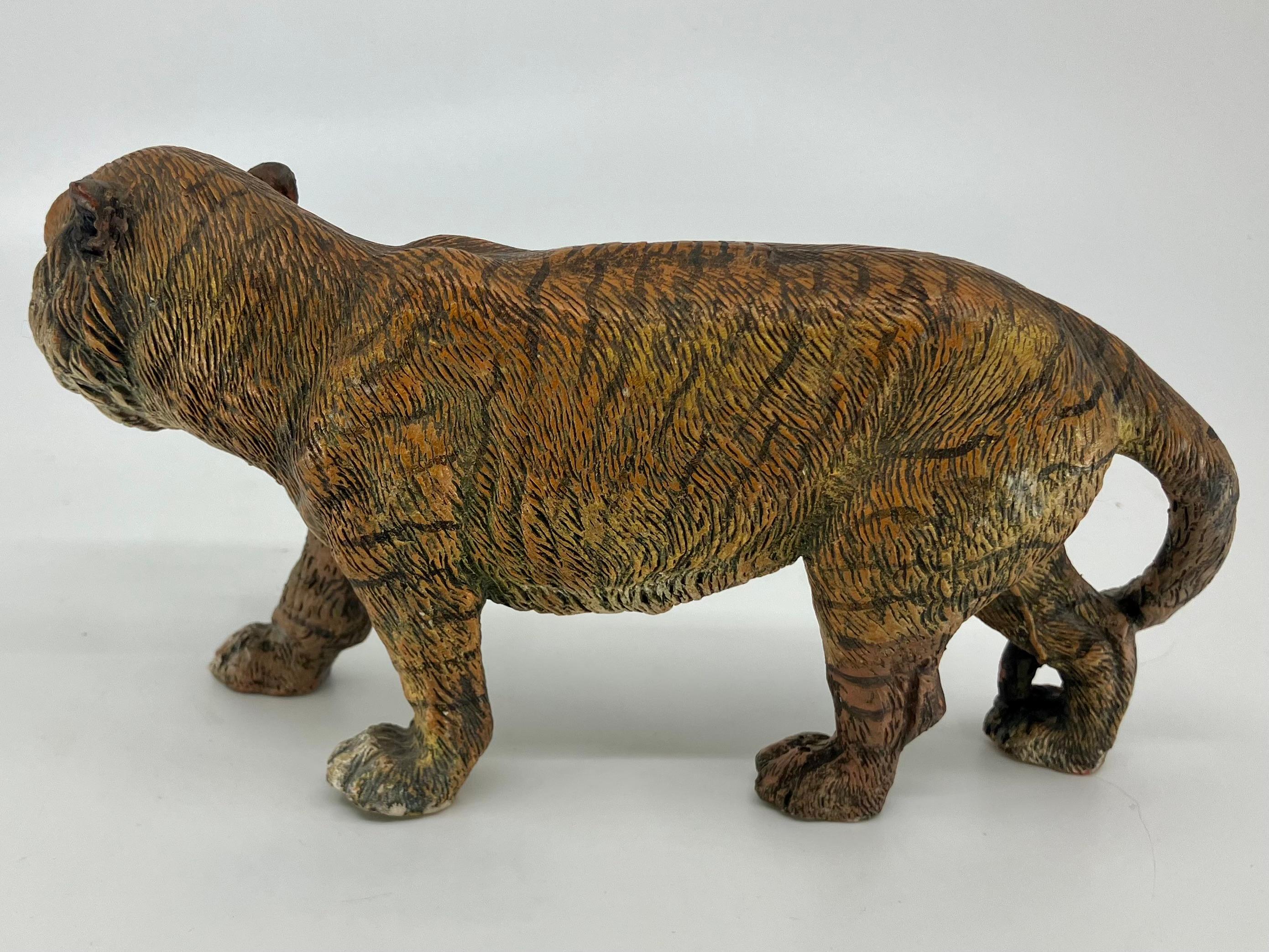 Tigre de terracota pintado en Nápoles Luis XVI en venta