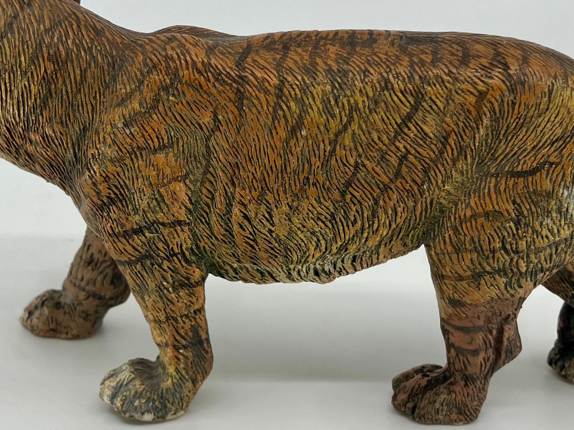 Tigre de terracota pintado en Nápoles siglo XVIII en venta
