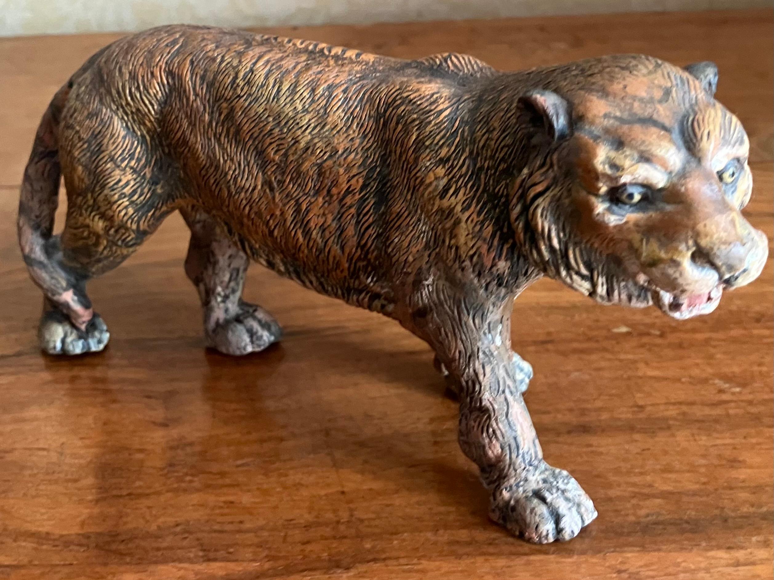 Tigre de terracota pintado en Nápoles en venta 1
