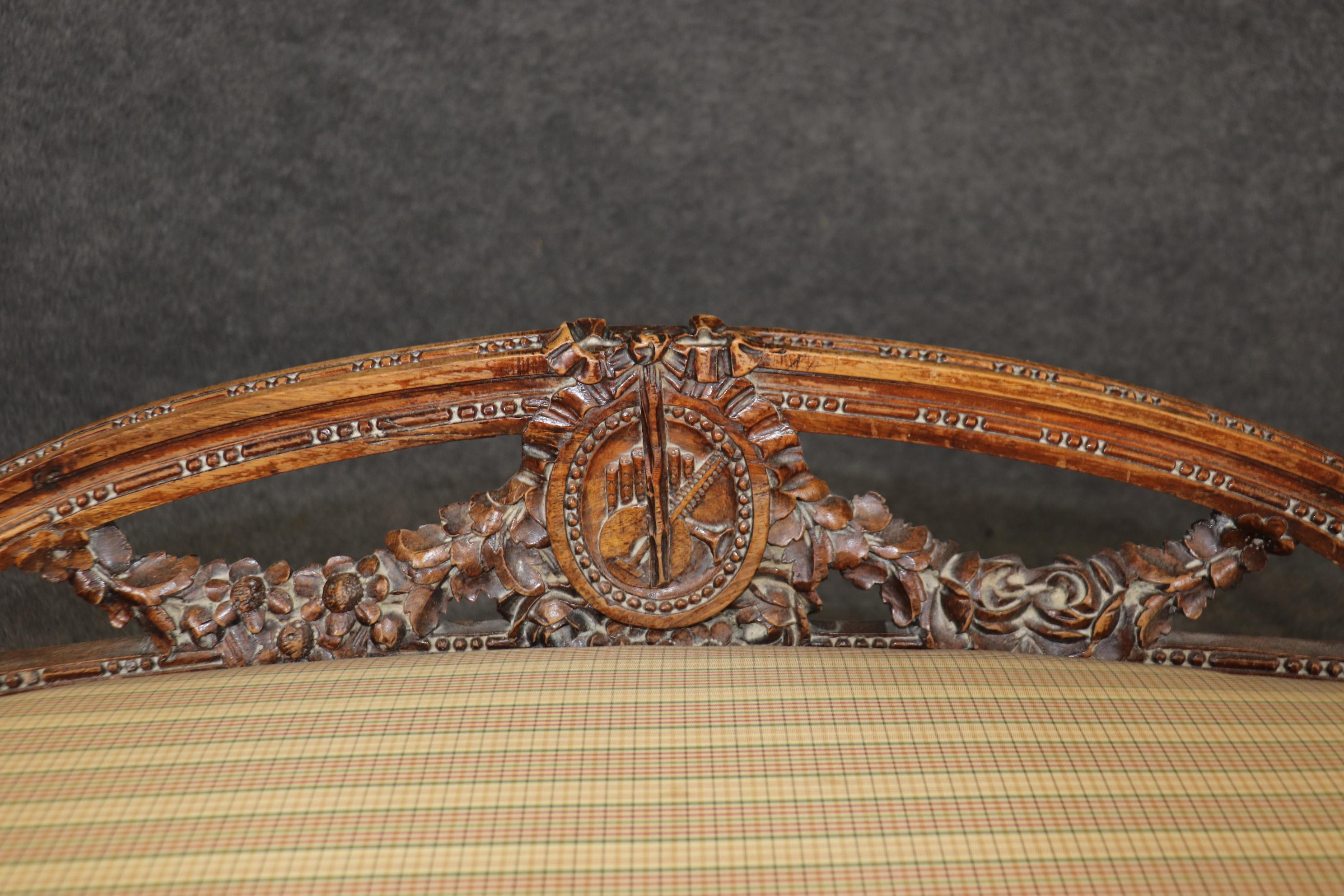 Napoleon III Napoleanic French Carved Walnut Louis XV Style Window Boudoir Bench Circa 1920 For Sale