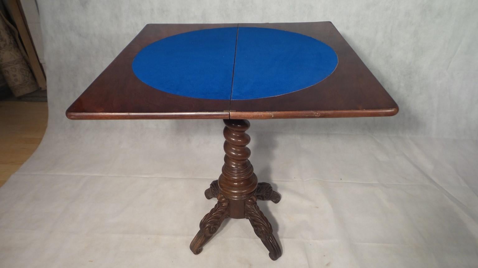 Napoleon 111 Antique Mahogany Games Table Barley Twist Centre and Folding Top In Good Condition For Sale In Blackpool, Lancashire