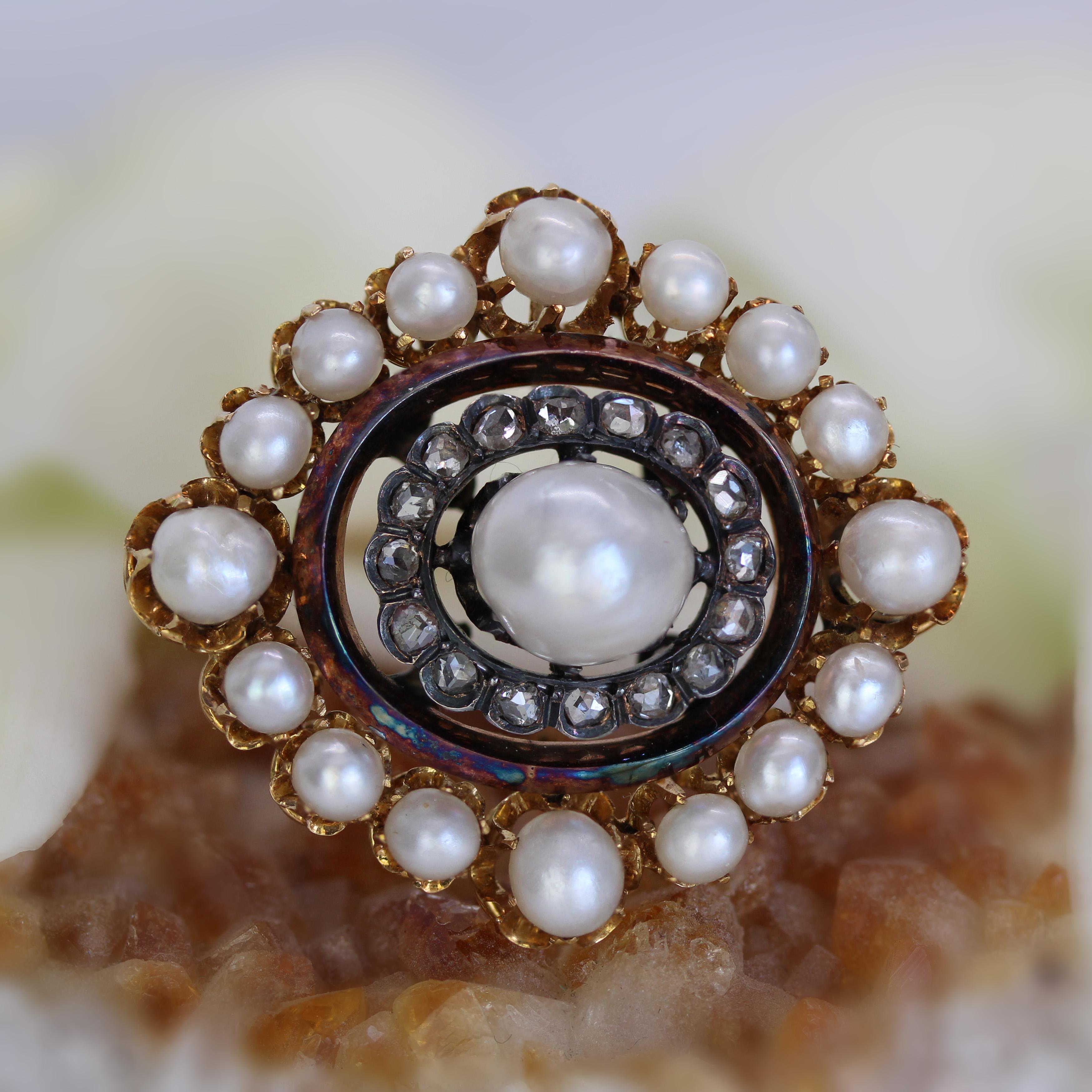 Napoleon III Napoleon 3 Diamonds Fine Pearls 18 Karat Yellow Gold Silver Brooch For Sale