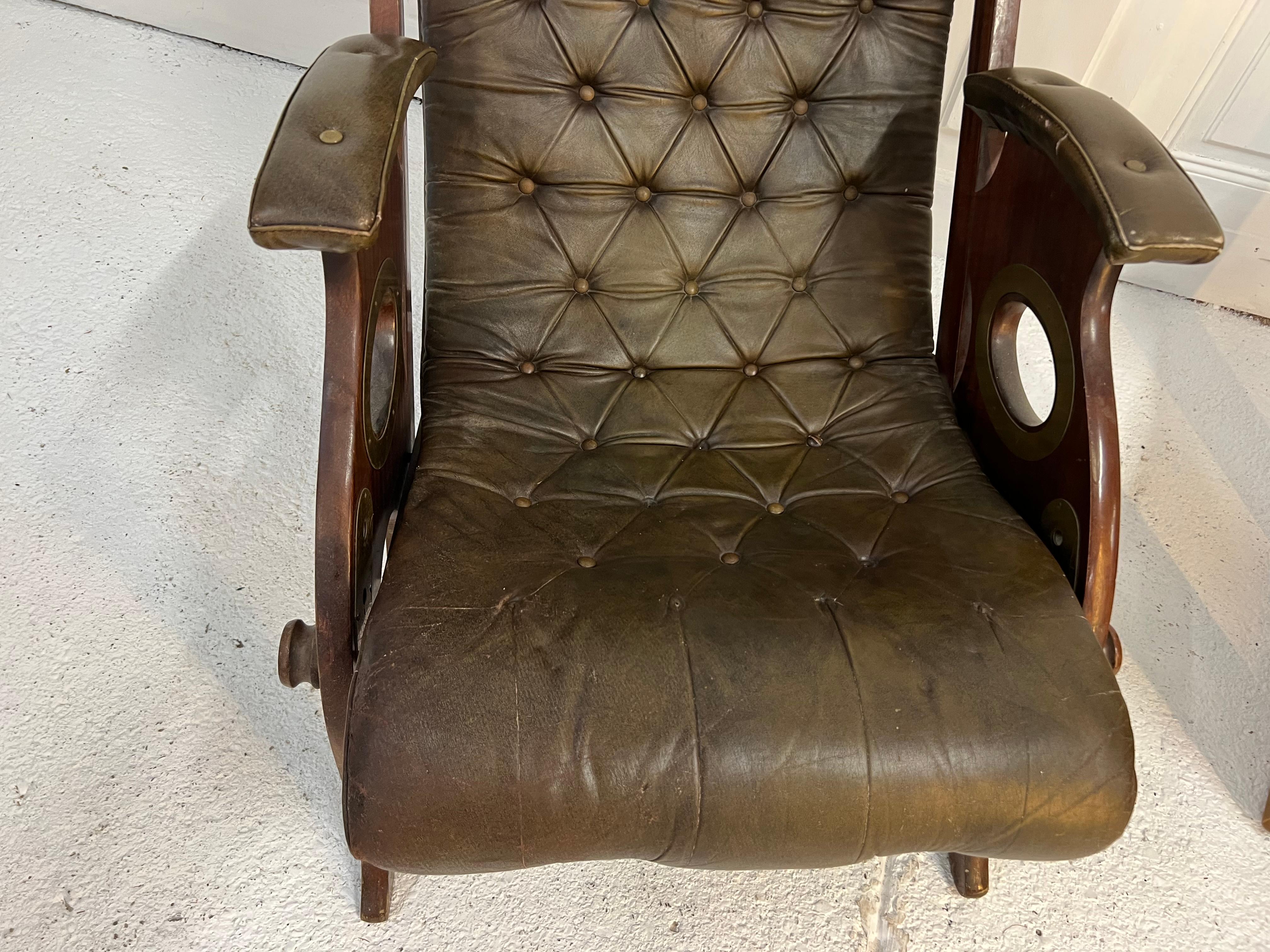 Napoleon 3 Lounge Chair in Leather France 2