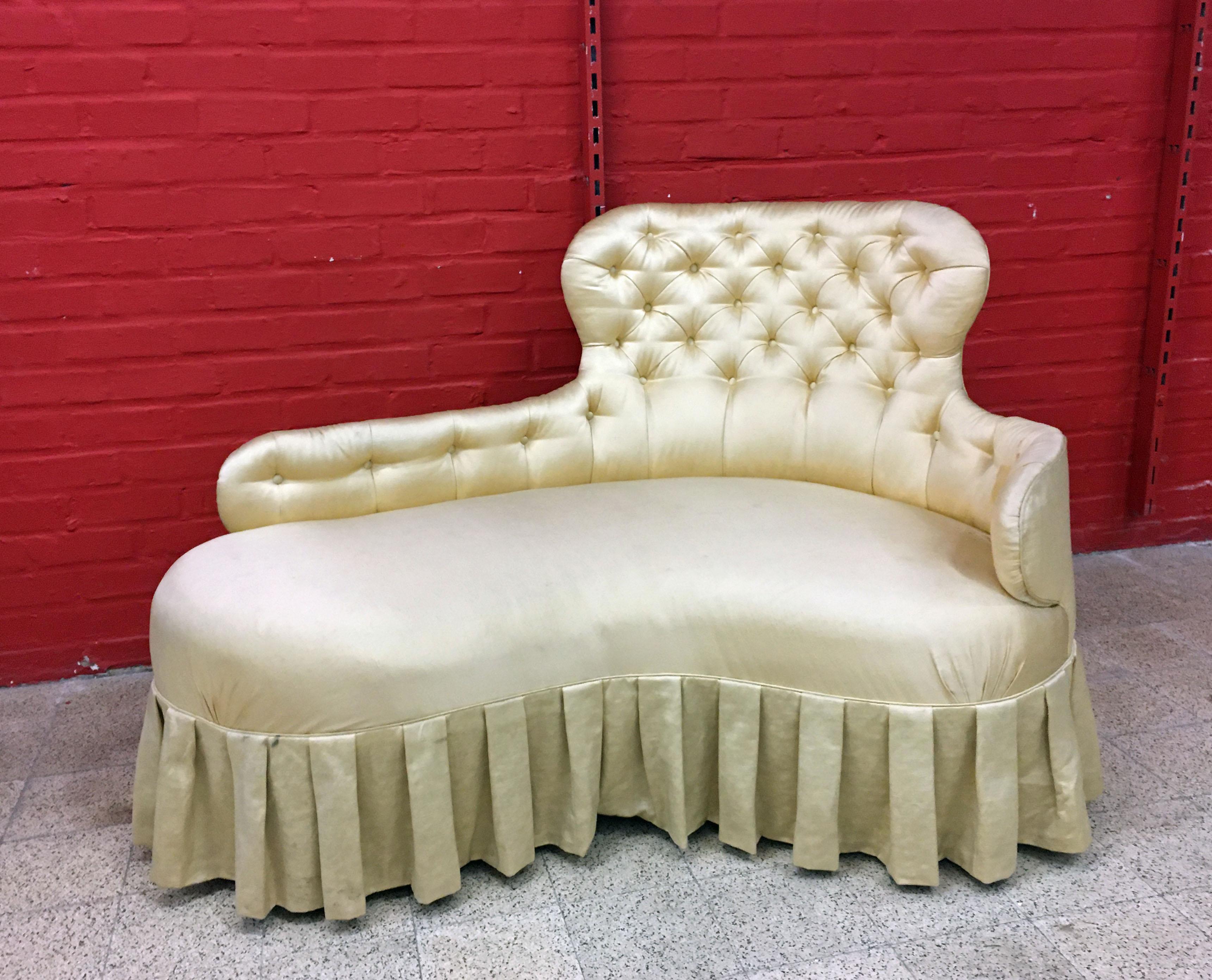 Napoleon 3 style sofa covered with satin, circa 1950, baroque
 all covered with yellow satin, slightly discolored satin, and small spots.