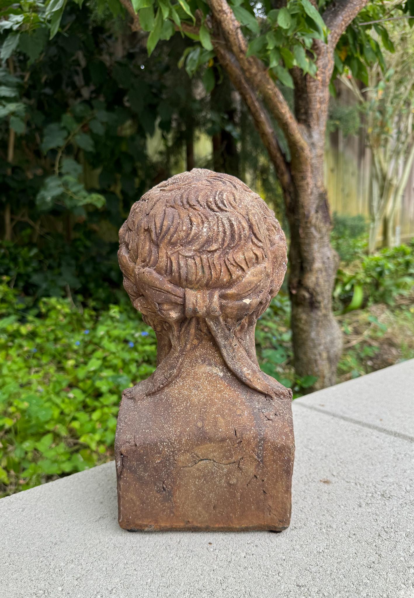 Argilla Busto in terracotta invecchiata di Napoleone come Cesare, XX secolo in vendita