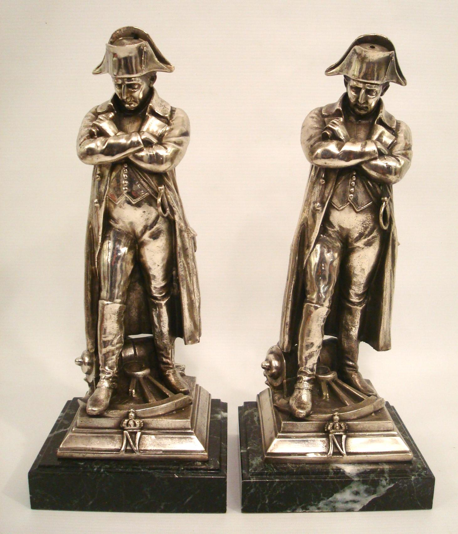 Fantastic Pair of Tall Napoleon Bonaparte Sculptures - Bookends - France 1910´s.
Figures mounted over Green marble bases. Very good conditions.
Perfect for large books.

We have specialized in the sale of Art Deco and Art Nouveau and Vintage styles