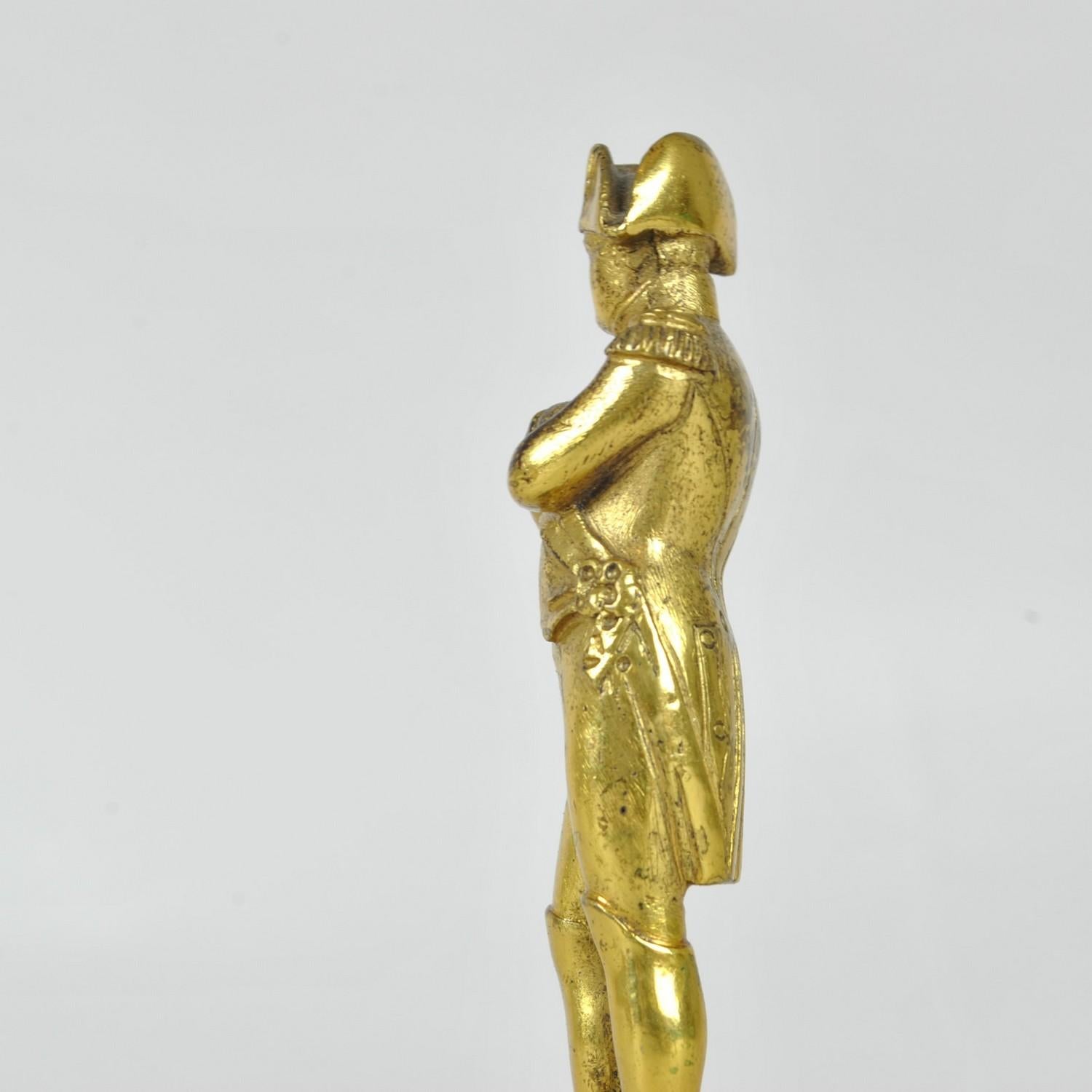 Napoléon Bonaparte debout, sculpture en bronze doré, 19e siècle en vente 4