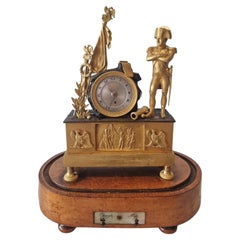 Napoleon Empire Ägyptische Kaminsimsuhr mit Spielwerk