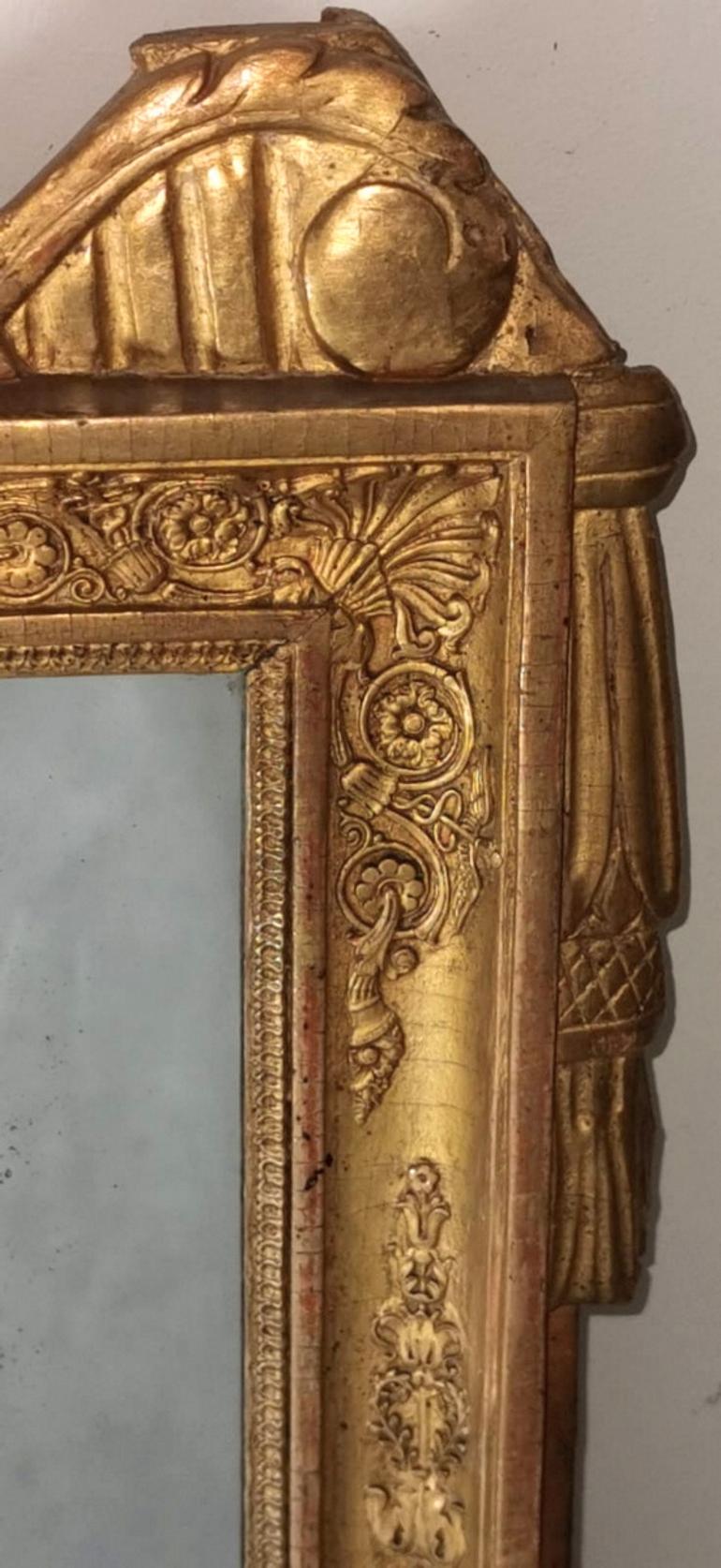 XIXe siècle Miroir français Empire Napoléon Ier en bois à feuilles d'or en vente