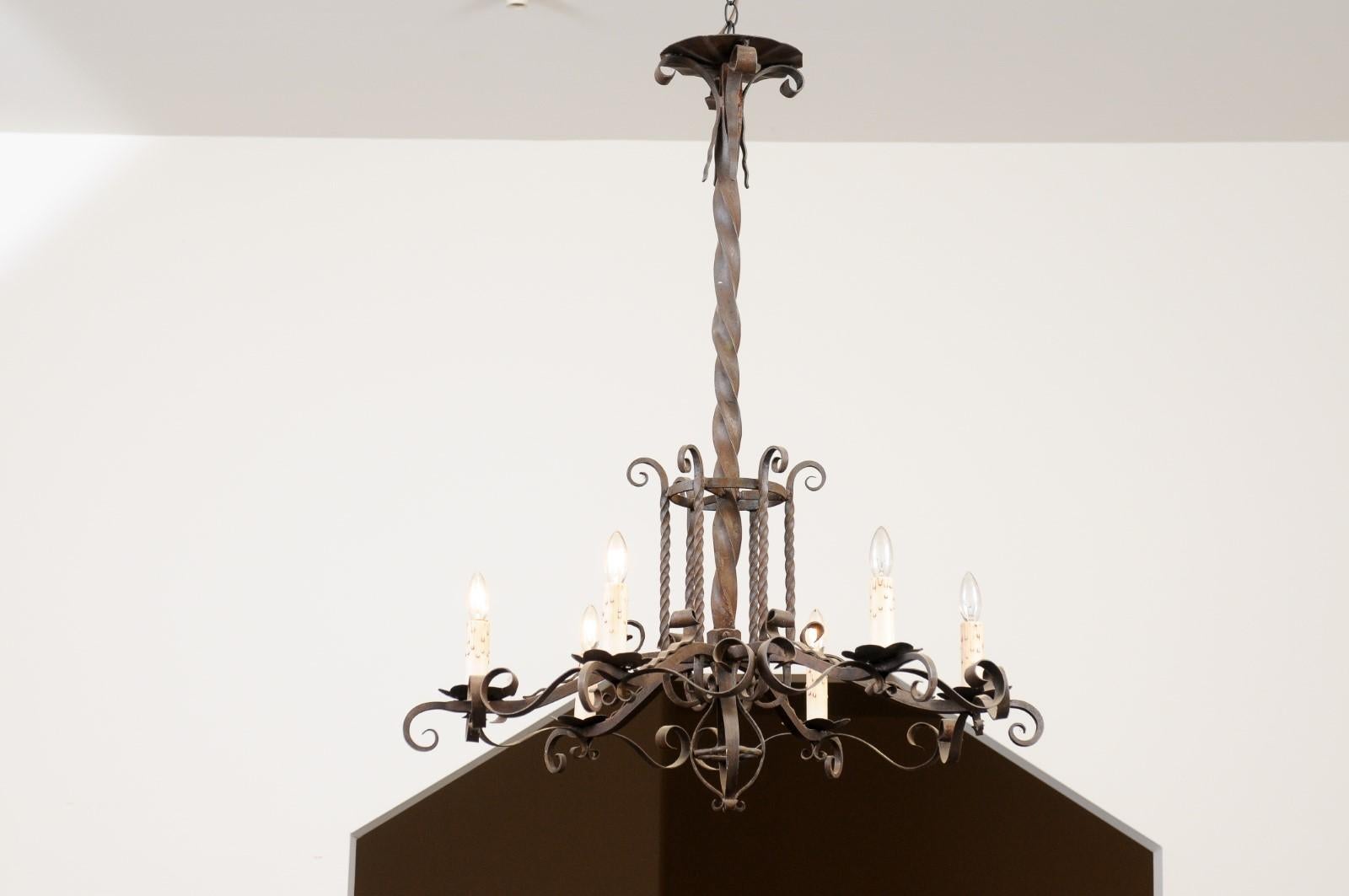 Napoleon III Napoléon III 1870s Six-Light Chandelier with Scrolling and Twisted Accents For Sale
