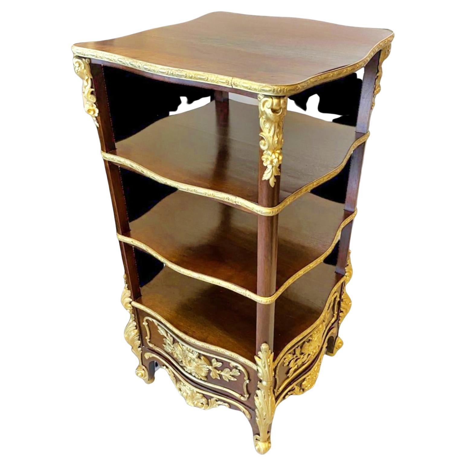 Etagere aus Nussbaumholz, Napoleon III., 19. Jahrhundert im Angebot