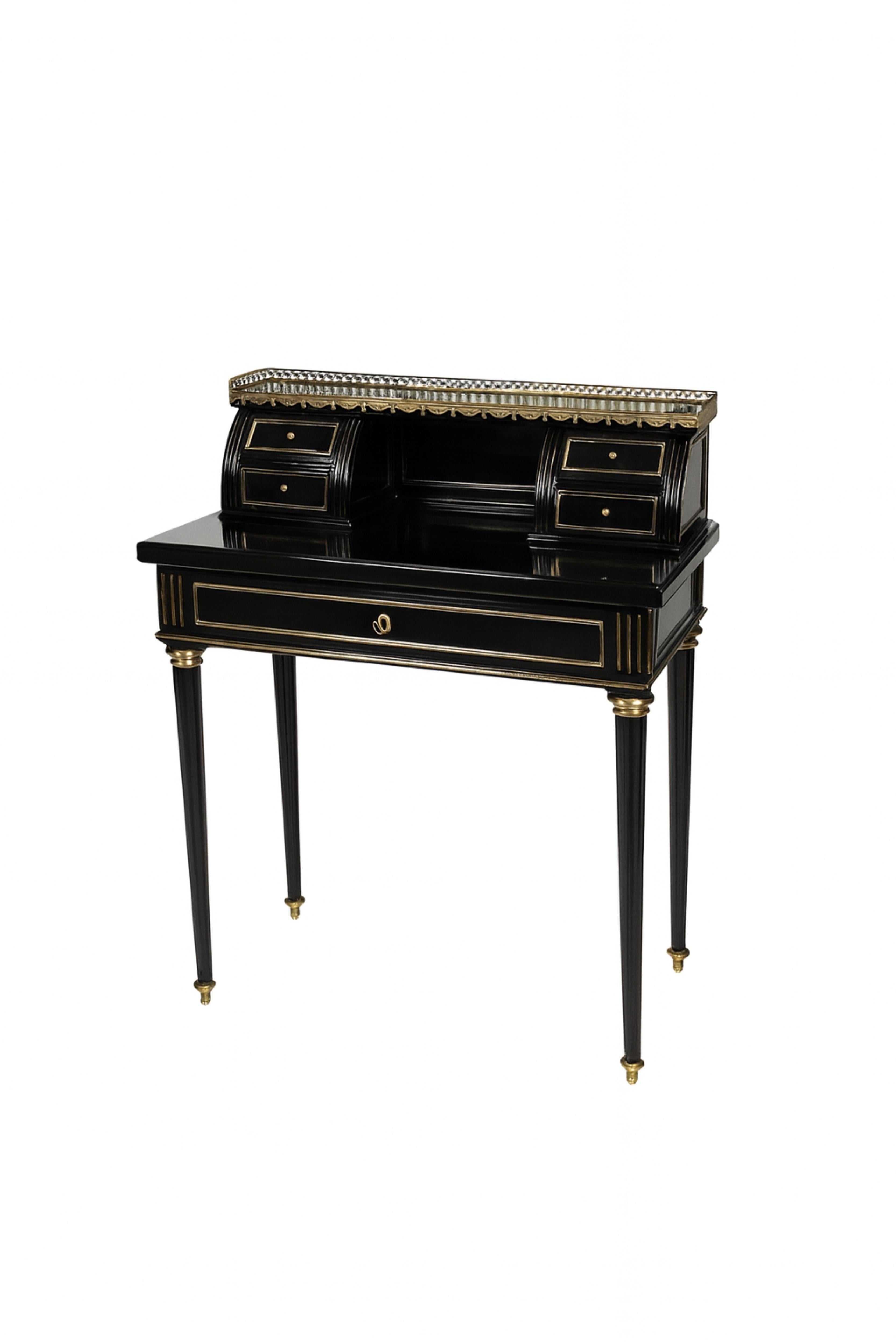 Scrivania bonheur du Jour in lacca nera Napoleone III, fine XIX secolo in vendita 2