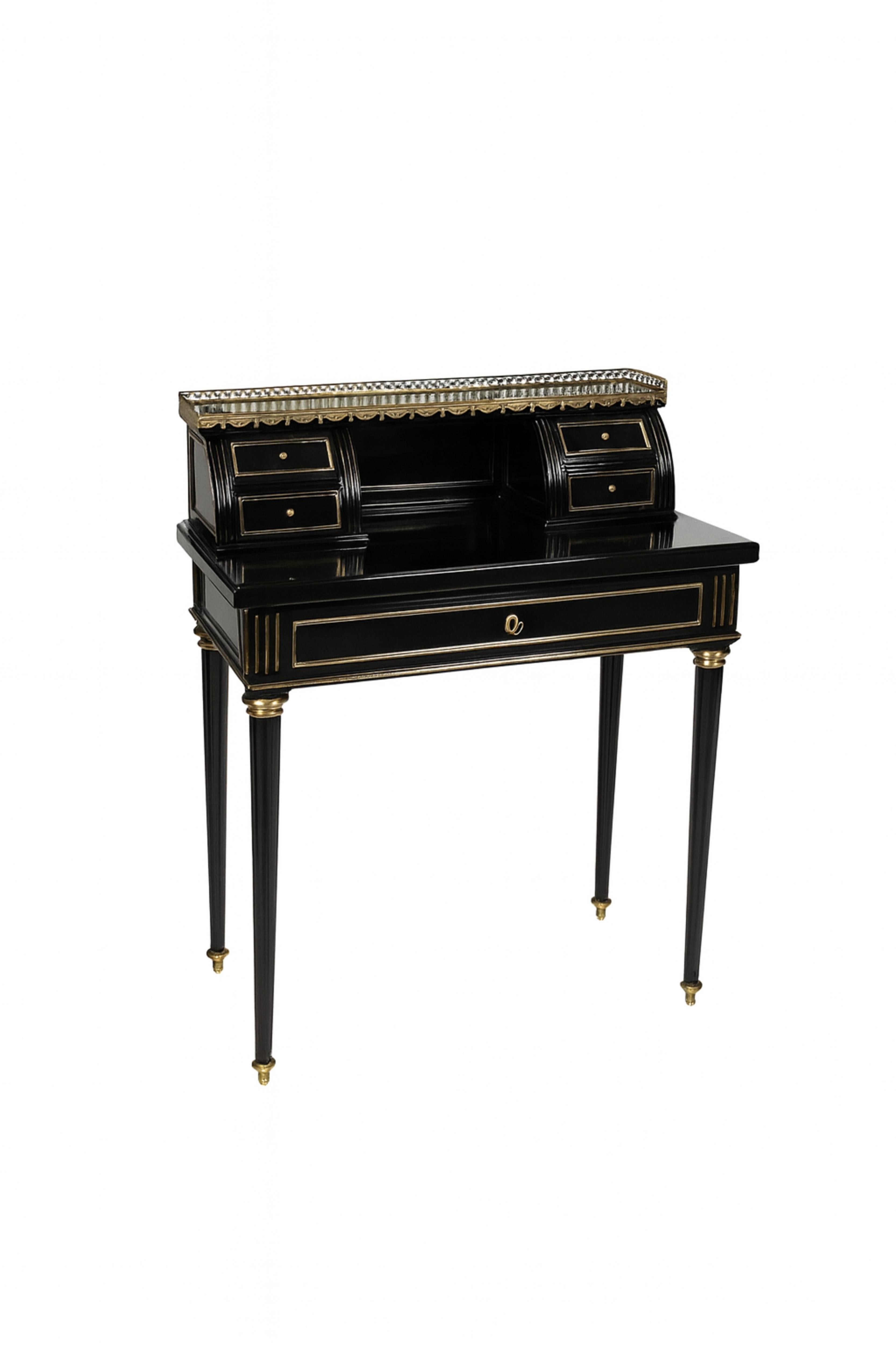 Scrivania bonheur du Jour in lacca nera Napoleone III, fine XIX secolo in vendita 3