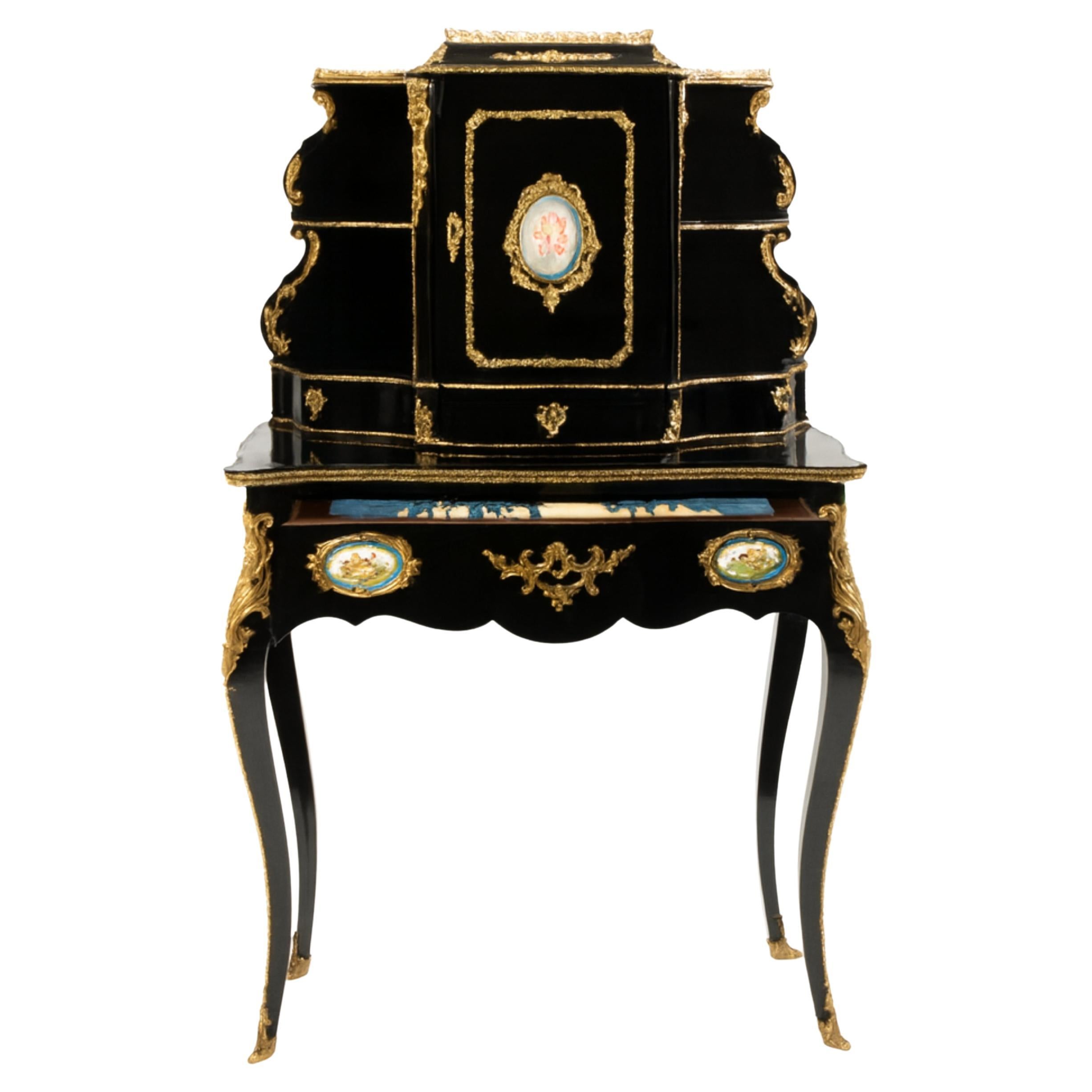 Scrivania Bonheur du Jour di Napoleone III in bronzo e porcellana laccata nera