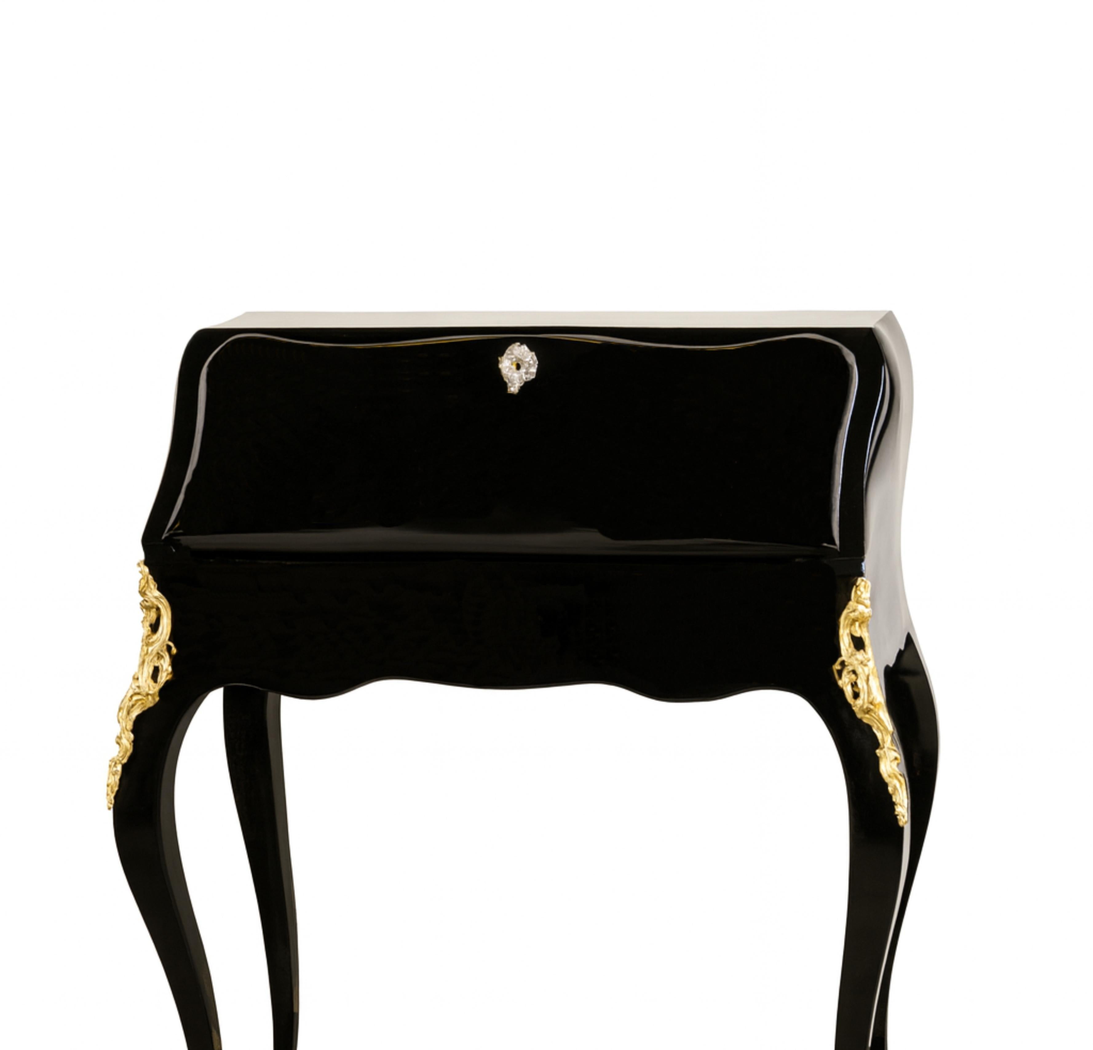 Scrivania Napoleone III in lacca nera con bronzo, inizio XX secolo In condizioni buone in vendita a Lisbon, PT