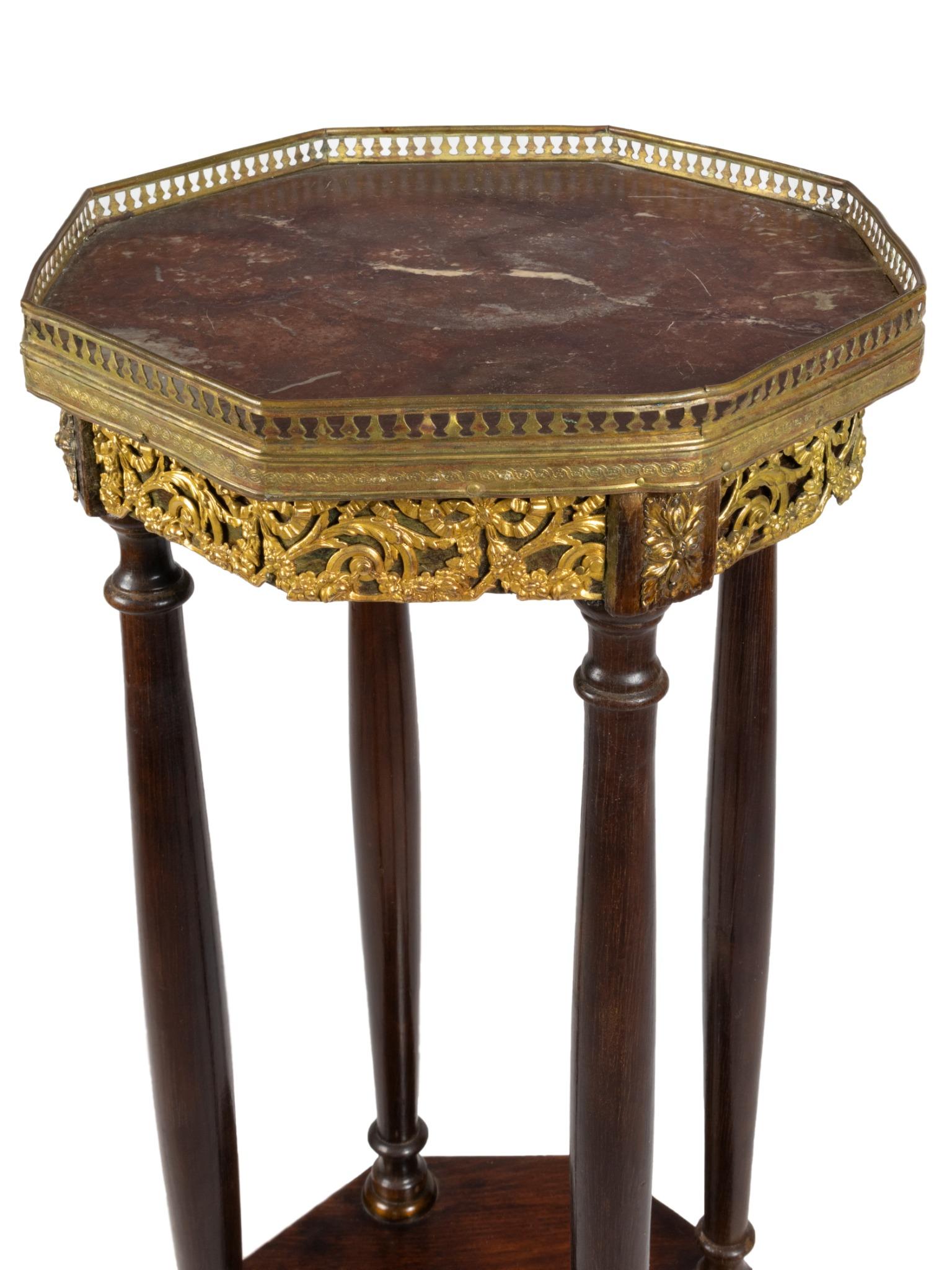 Guéridon Napoléon III en laque noire, XIXe siècle Bon état - En vente à Lisbon, PT