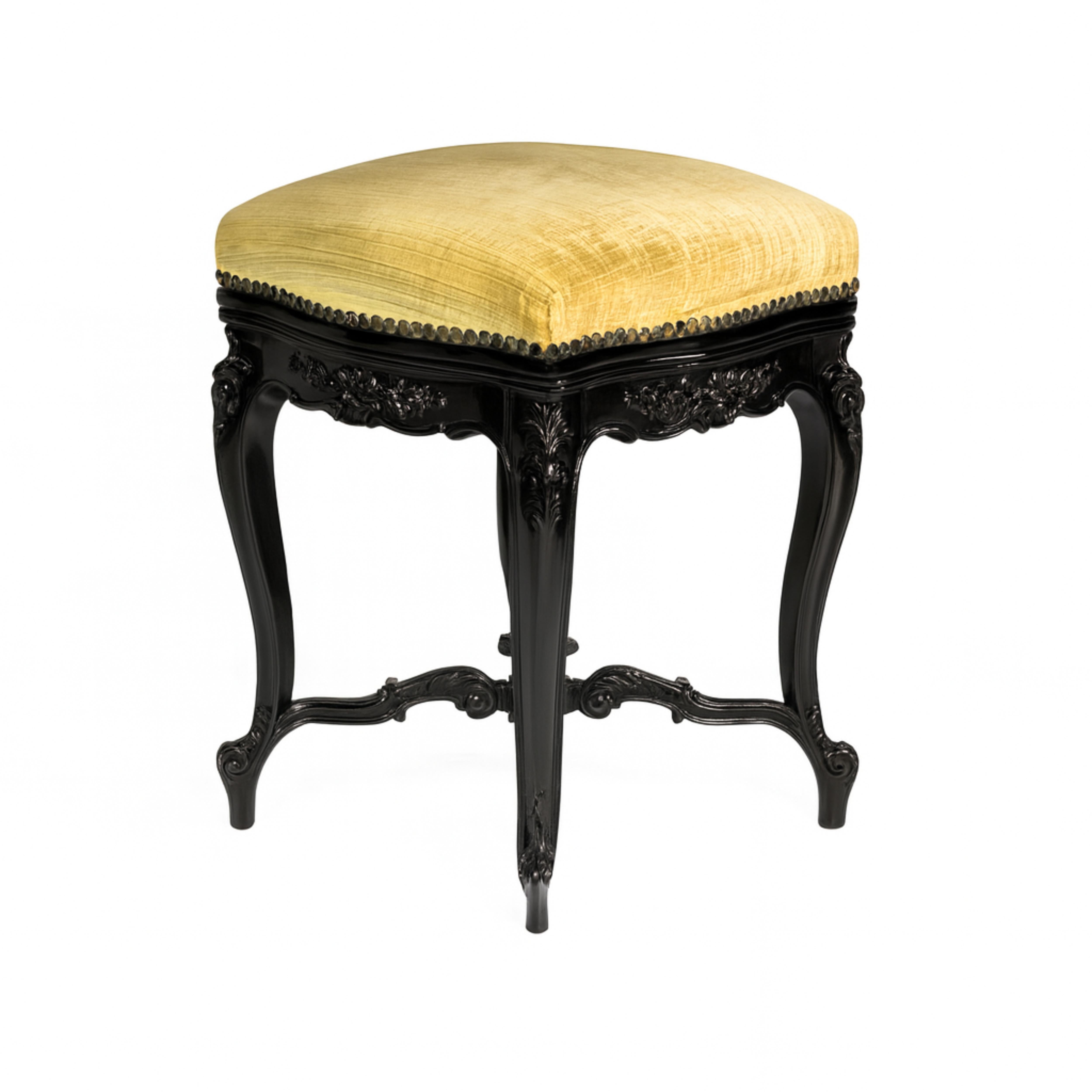 Sgabello per pianoforte Napoleone III laccato nero e rifinito del XIX secolo, realizzato in legno massiccio e rivestito in velluto color senape. Un raro gioiello decorativo.

Questo sgabello per pianoforte a tripode incarna l'eleganza e la maestria