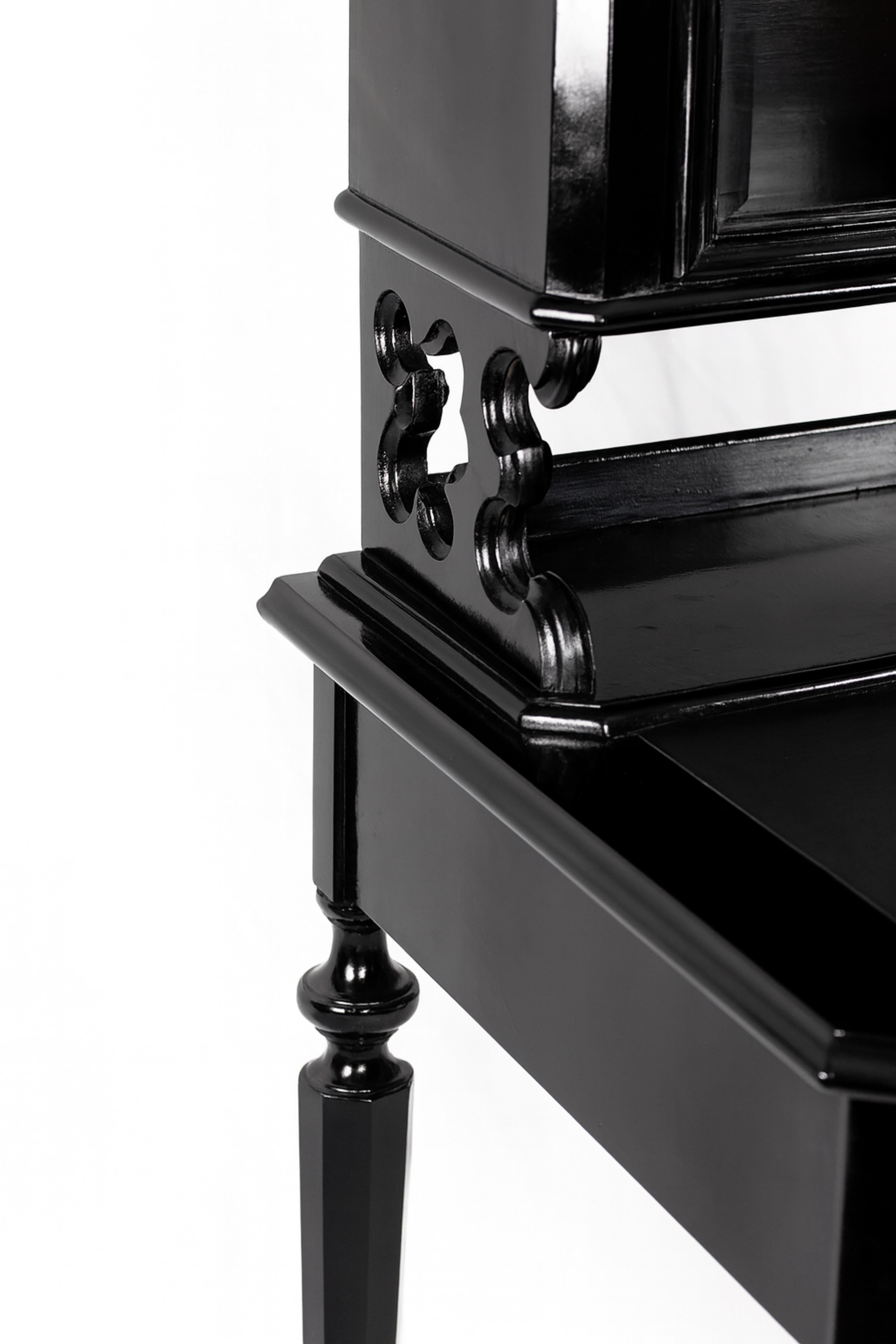 Segretario Napoleone III in lacca nera Vitrine Bonheur Du Jour In condizioni buone in vendita a Lisbon, PT