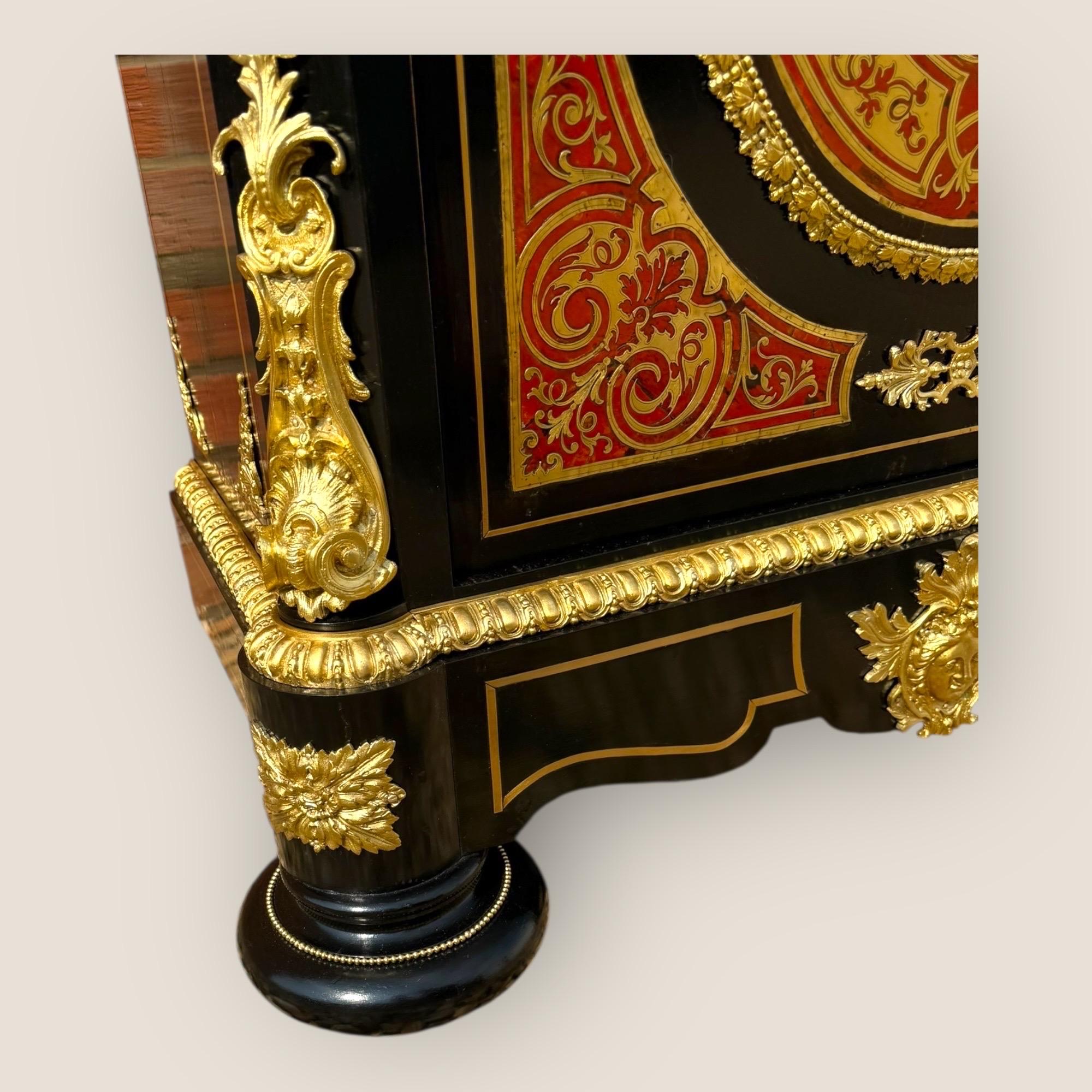 Gabinetto da molo Napoleone III in boulle e marmo in vendita 3