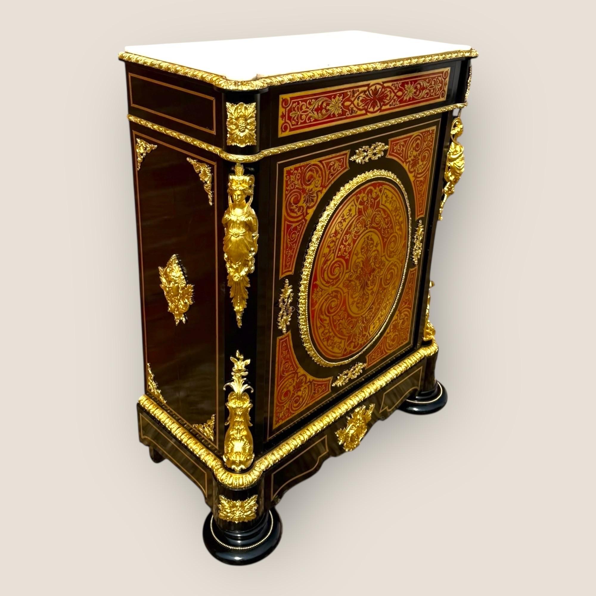 Francese Gabinetto da molo Napoleone III in boulle e marmo in vendita