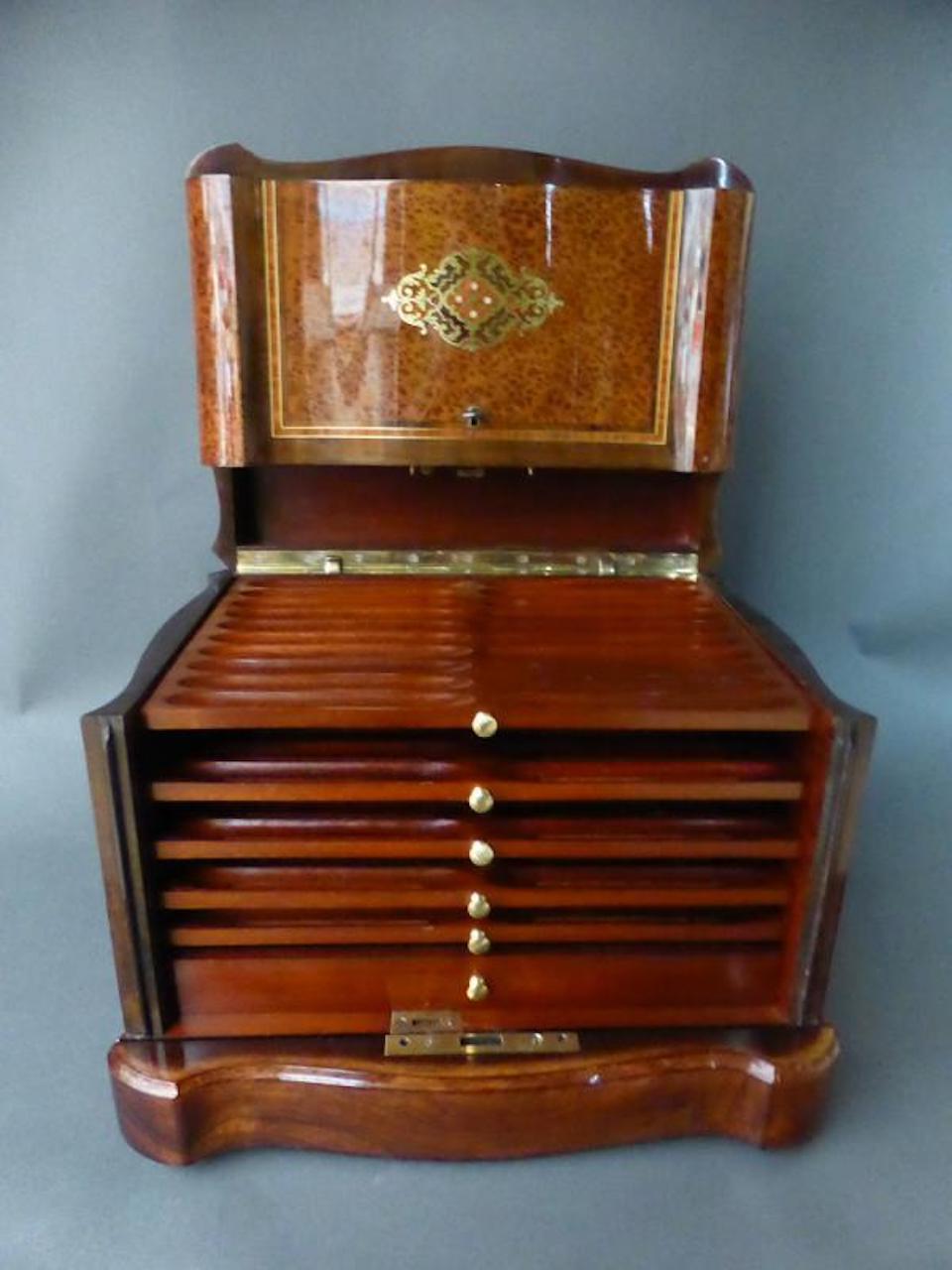 Napoleon III Brass Marquetry Cigar and Game Humidor In Good Condition In LEGNY, FR