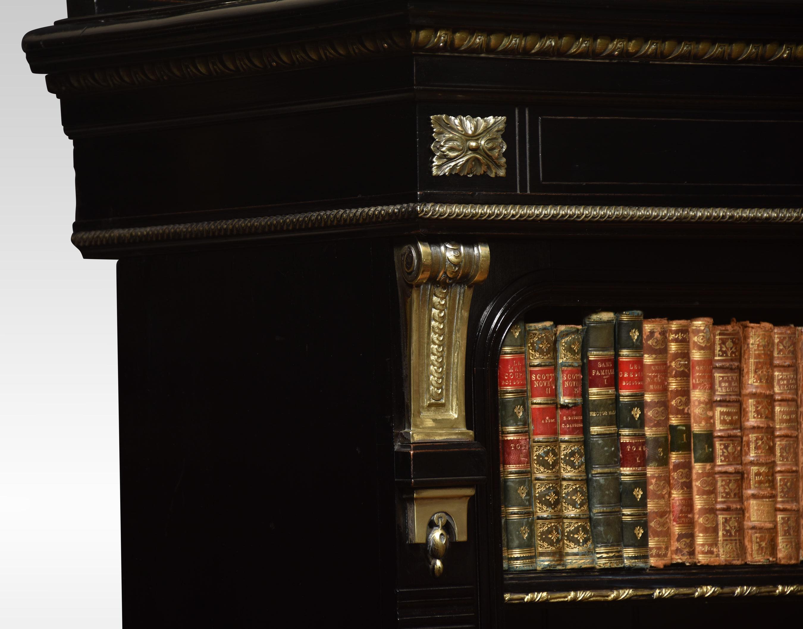 Offener Bücherregal aus Messing mit Messingbeschlägen, Napoleon III. im Angebot 1