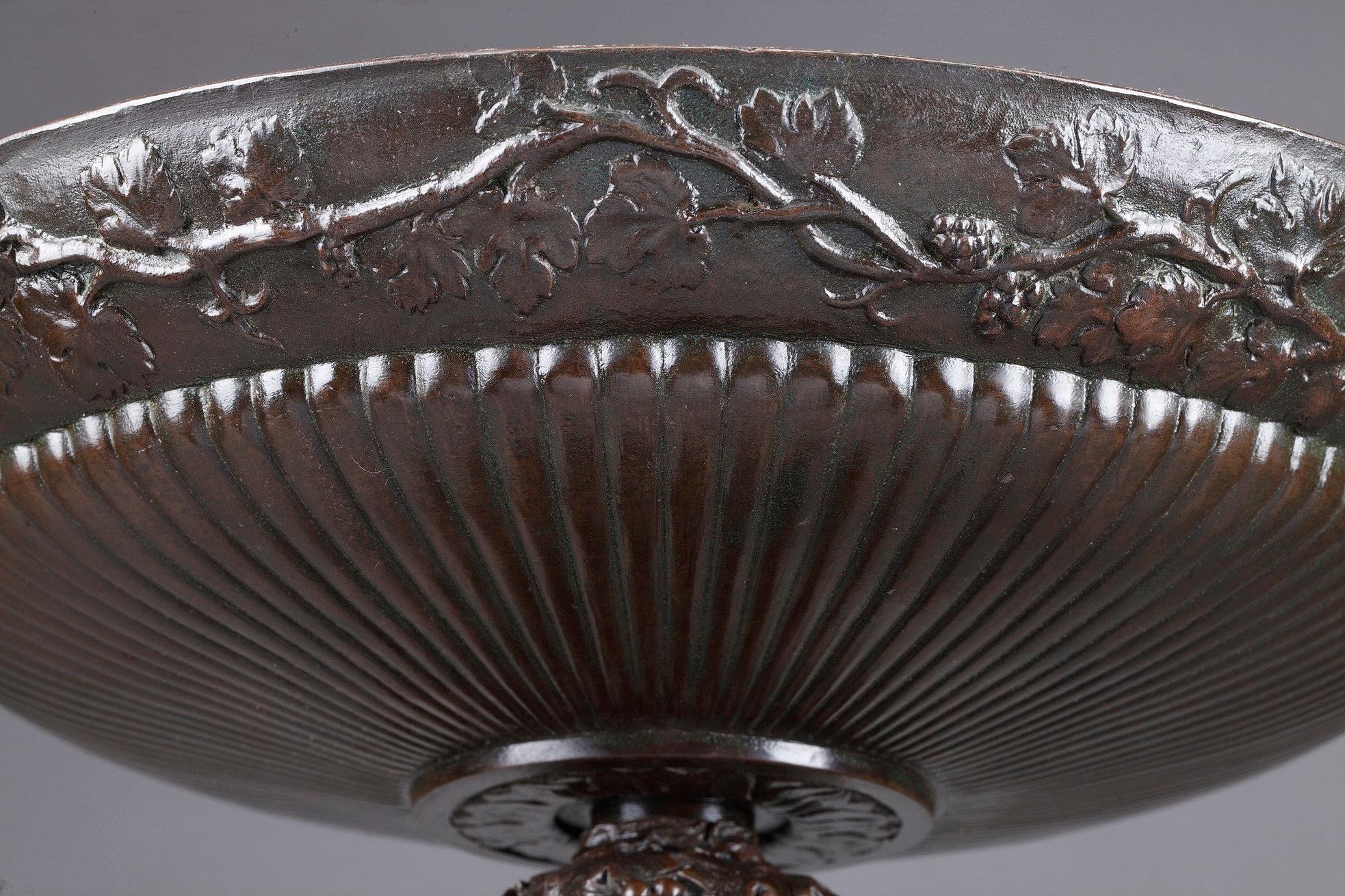 Obstschale aus Bronze mit mythologischer Dekoration aus der Zeit Napoleons III. im Angebot 5